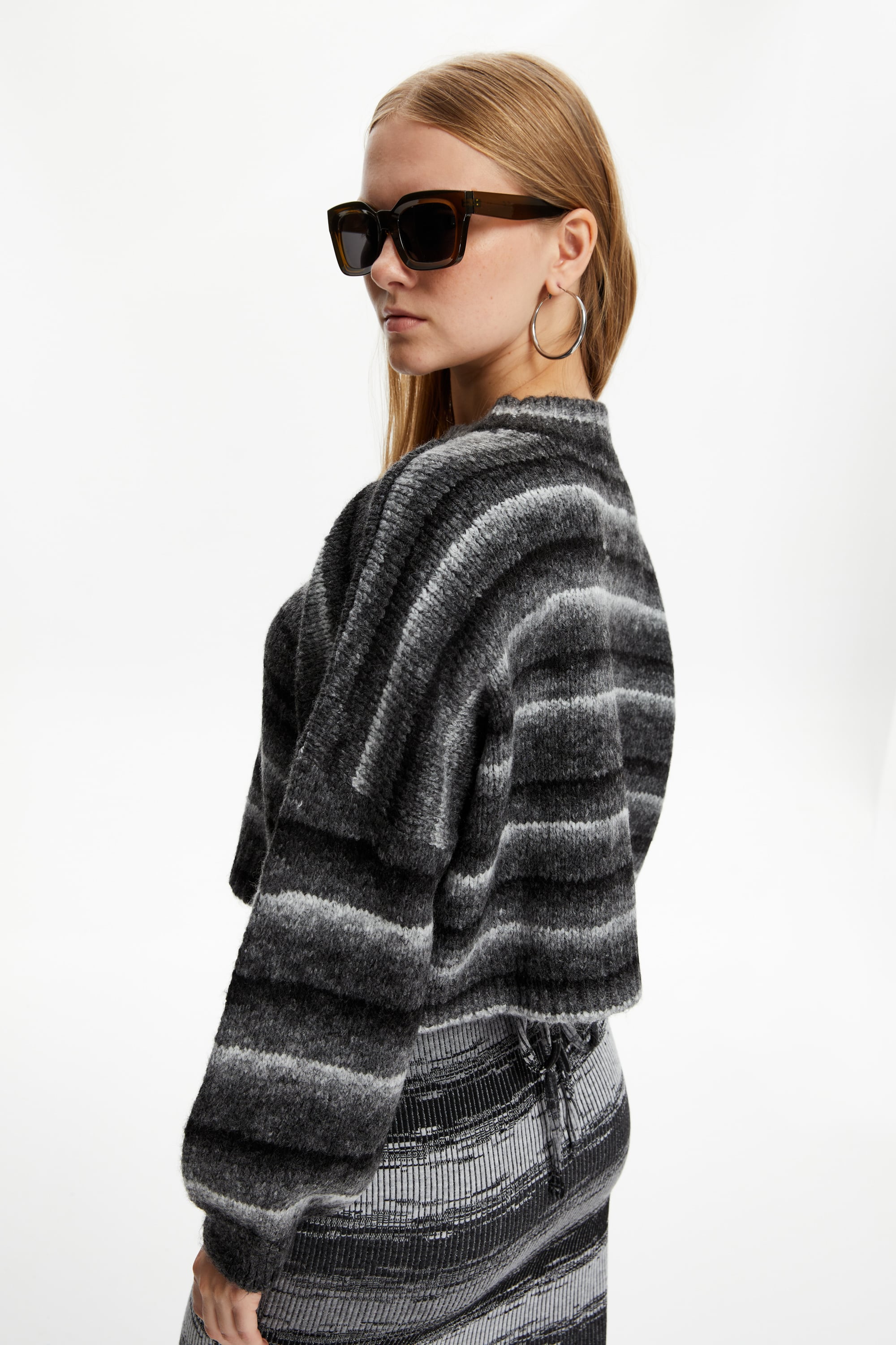 ÇİZGİLİ BİSİKLET YAKA TRİKO KAZAK