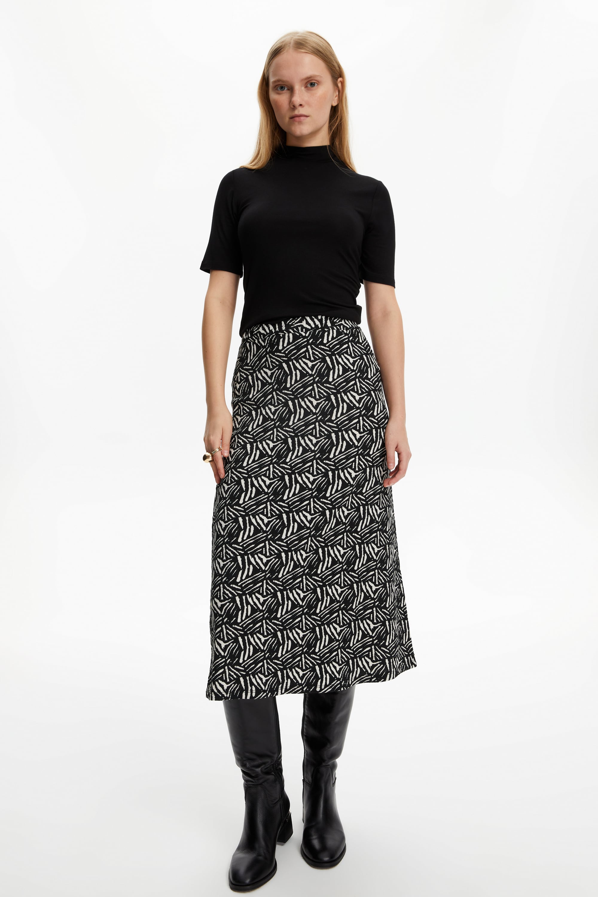 DESENLİ A FORM MİDİ ETEK