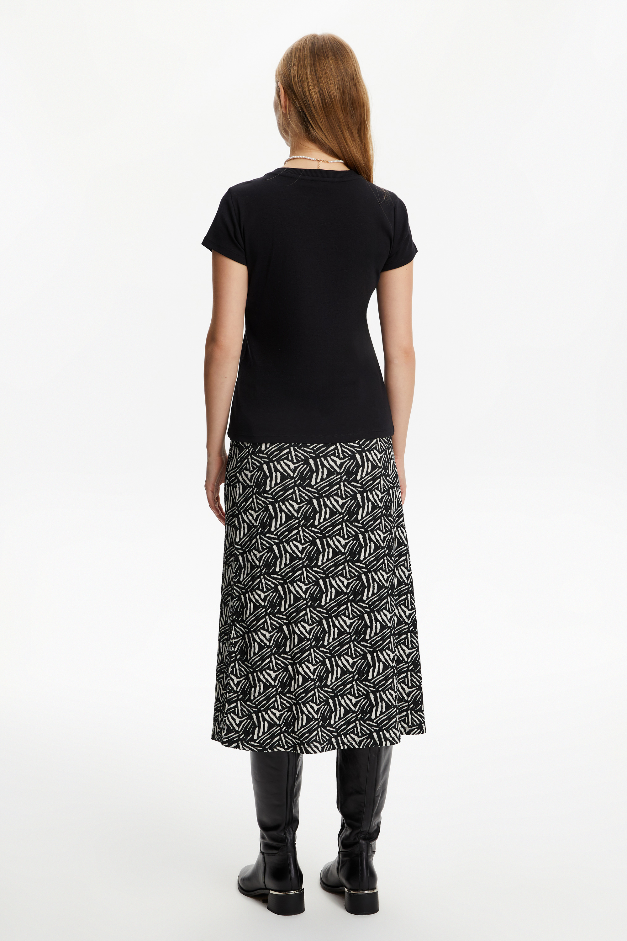 BİSİKLET YAKA KISA KOLLU T-SHIRT