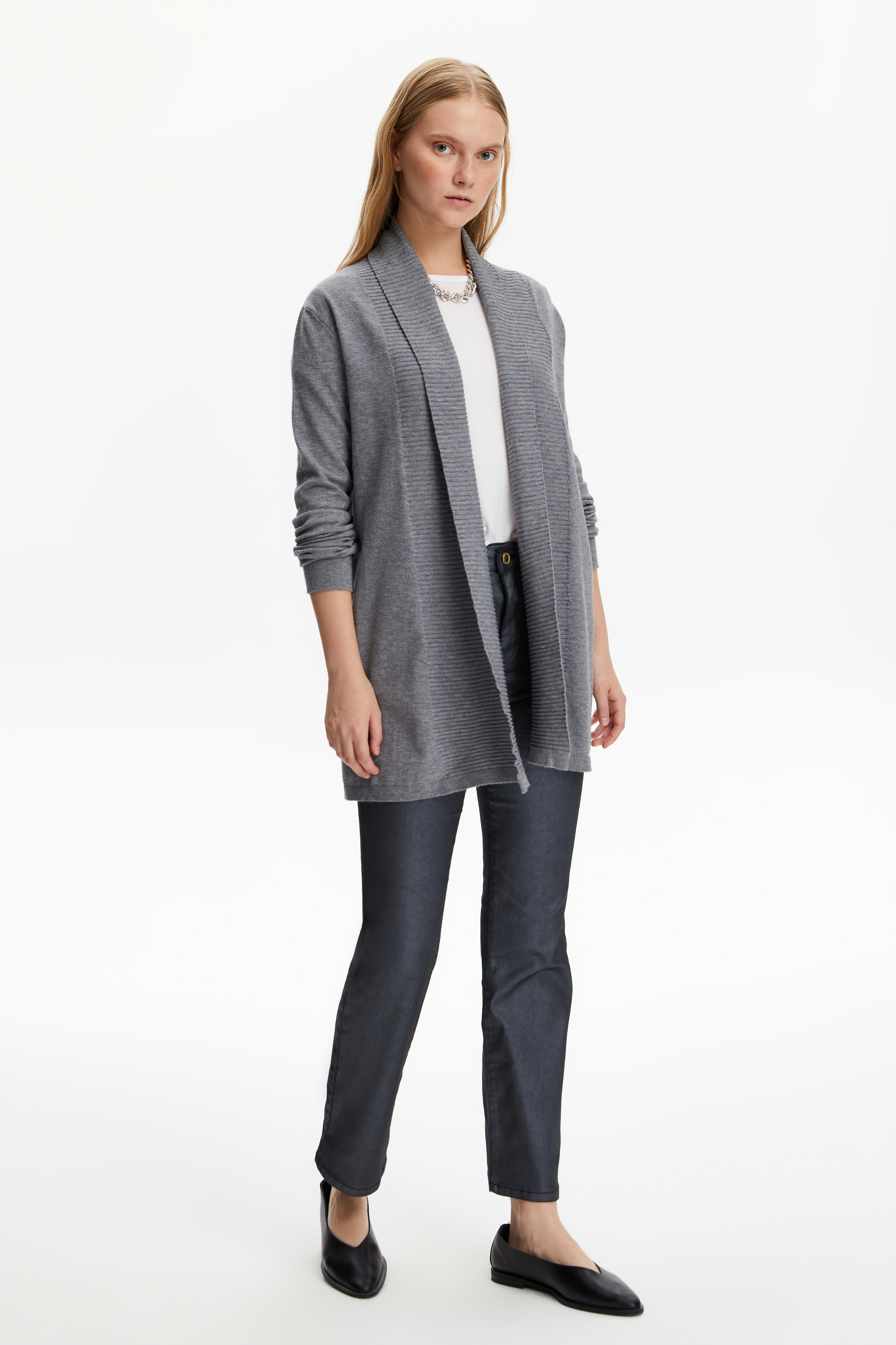 ŞAL YAKA TRİKO HIRKA