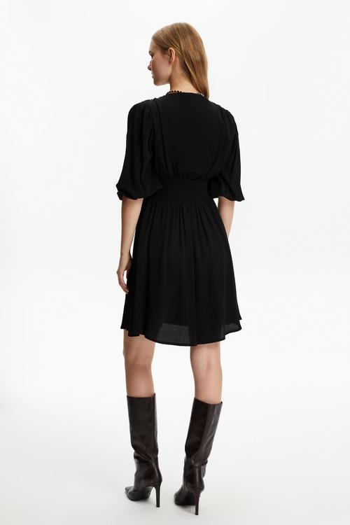  DÜĞME DETAYLI MİNİ VİSKOZ ELBİSE