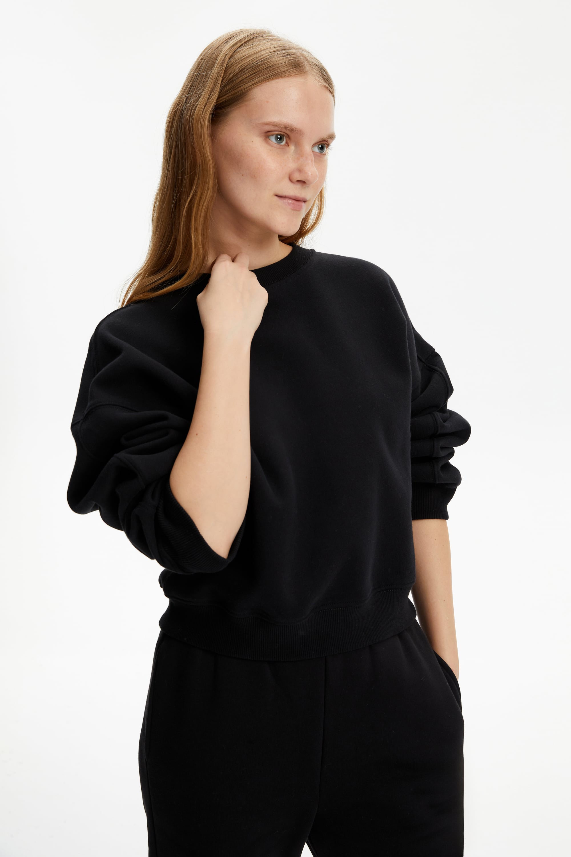 BİSİKLET YAKA SWEATSHIRT