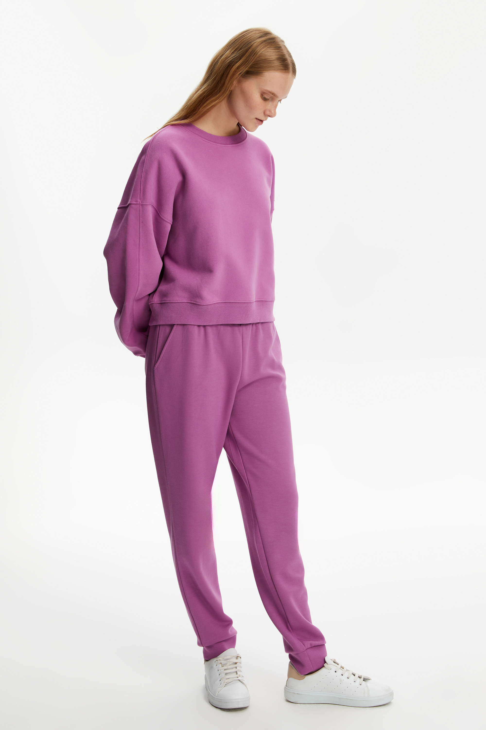 BİSİKLET YAKA SWEATSHIRT