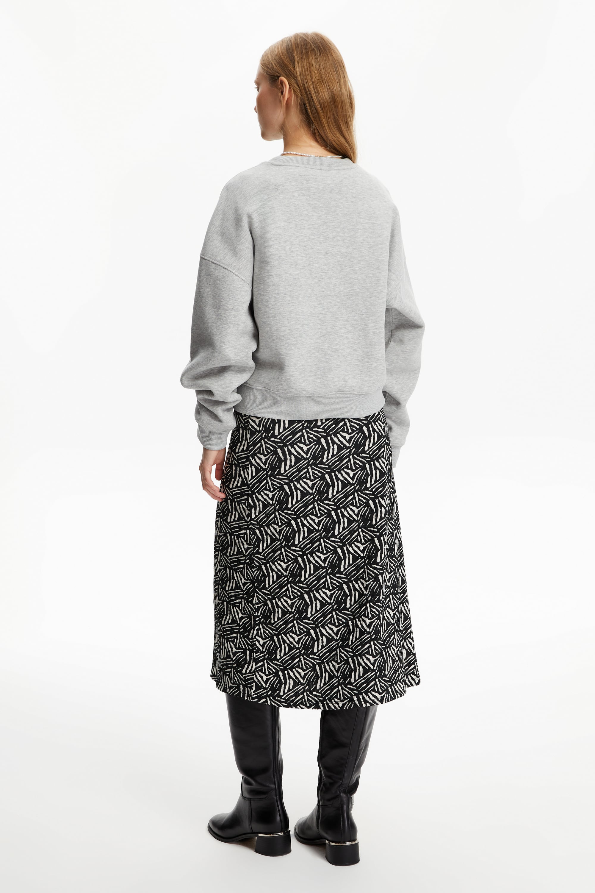 BİSİKLET YAKA SWEATSHIRT