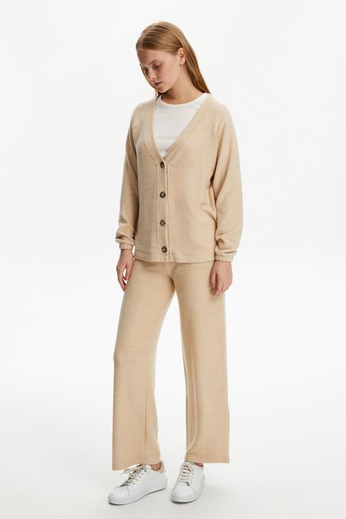  DÜĞMELİ V YAKA HIRKA