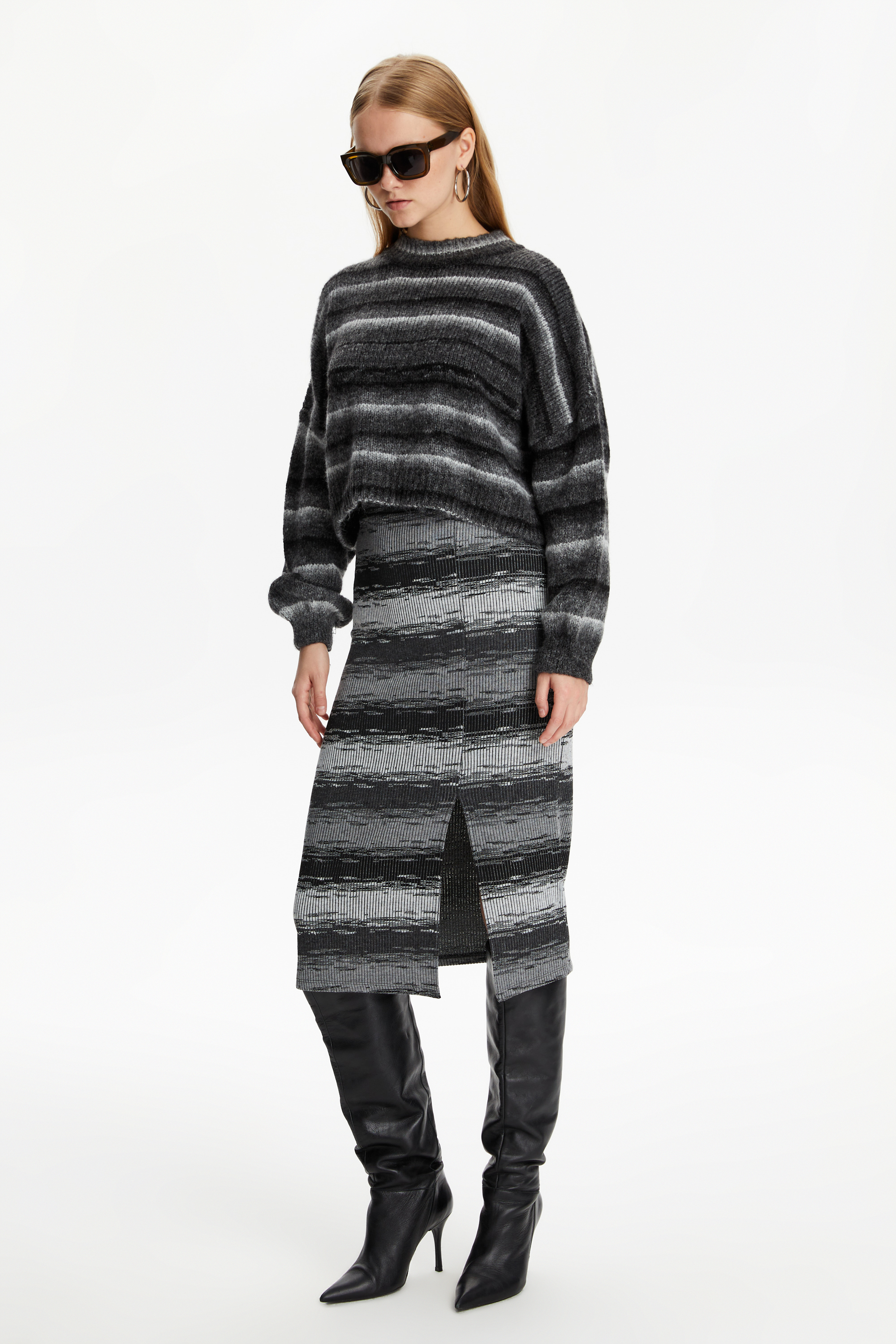 ÇİZGİLİ YIRTMAÇLI MİDİ ETEK