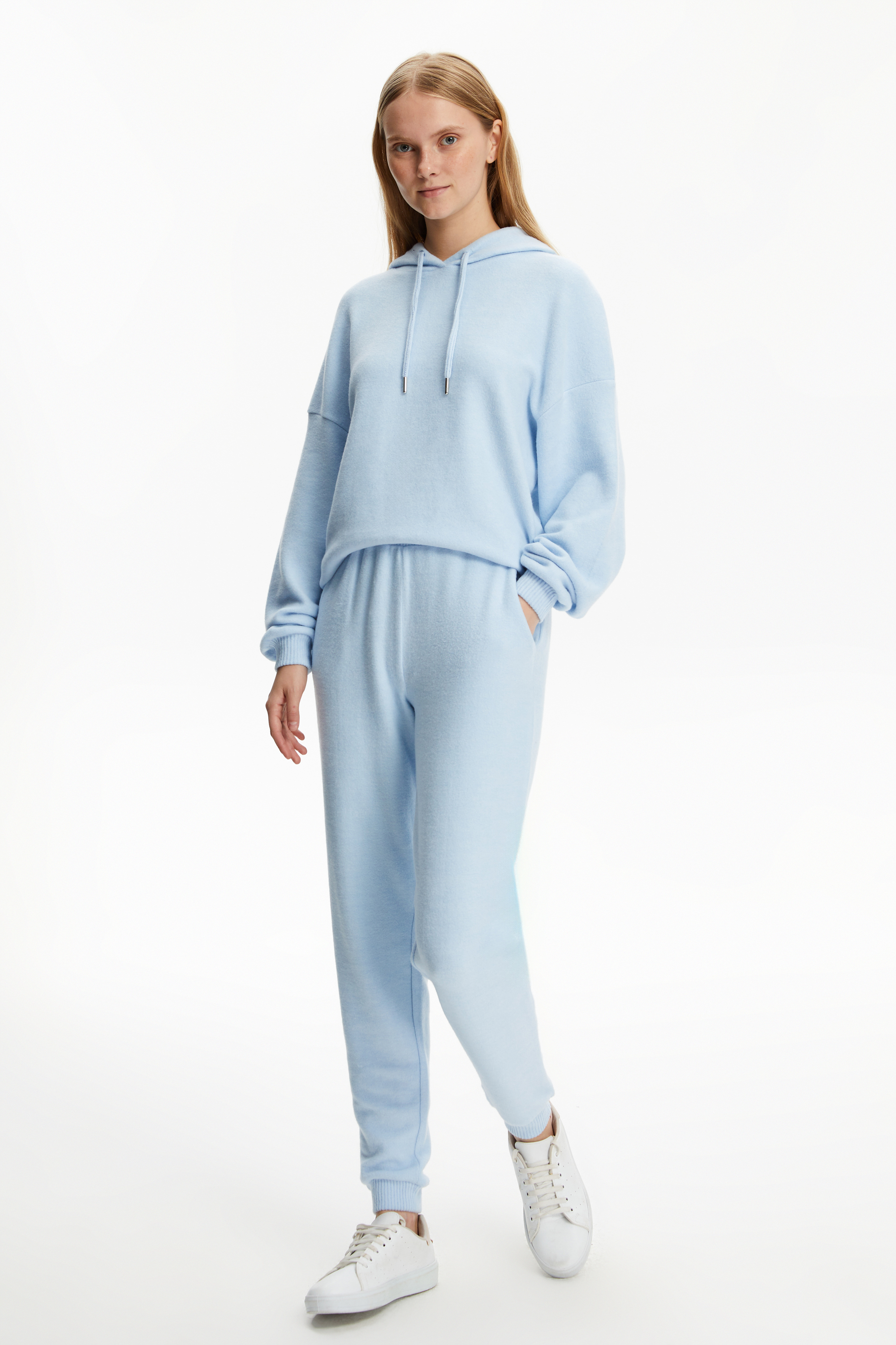 KAPÜŞONLU SWEATSHIRT