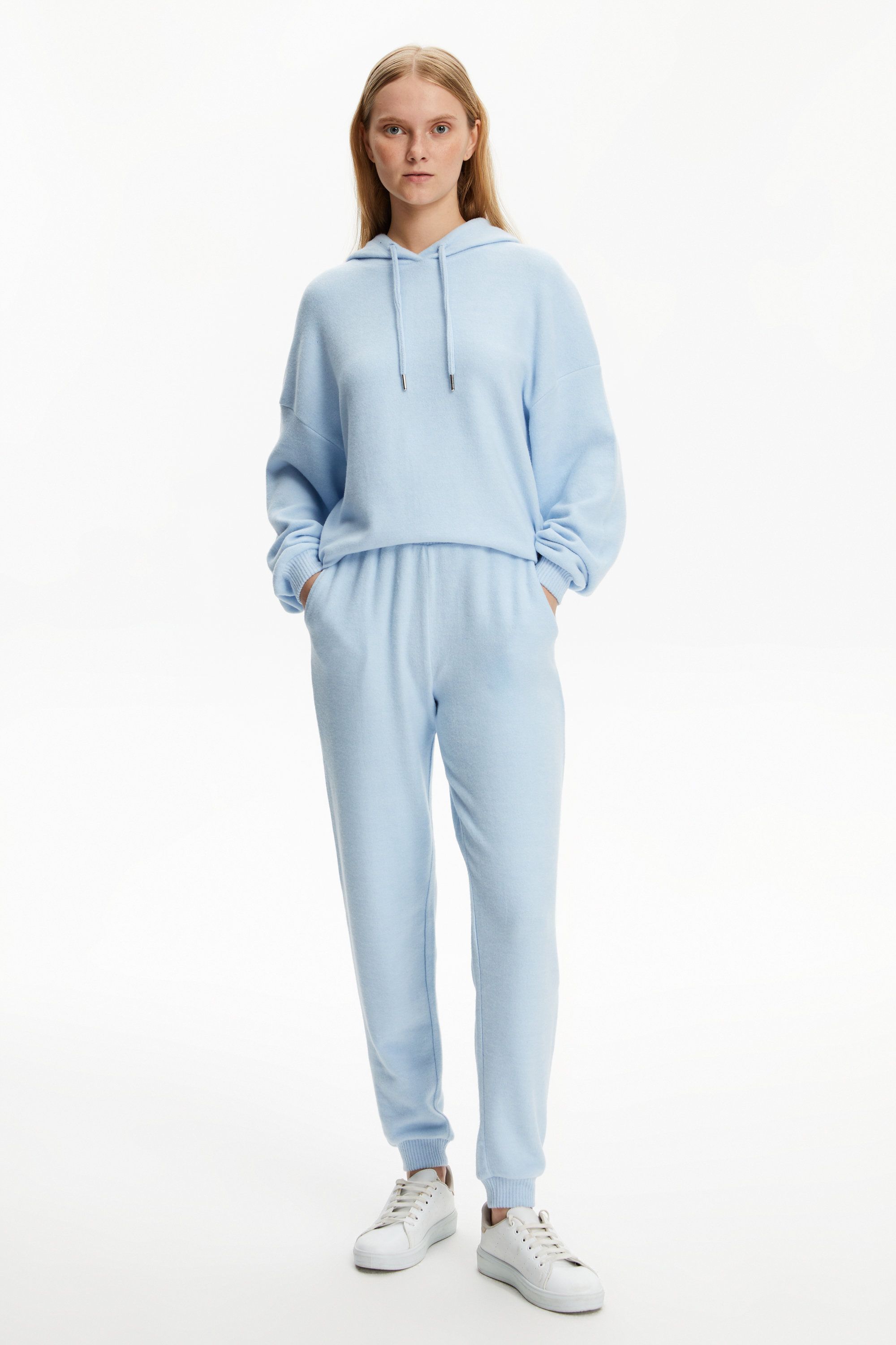 KAPÜŞONLU SWEATSHIRT