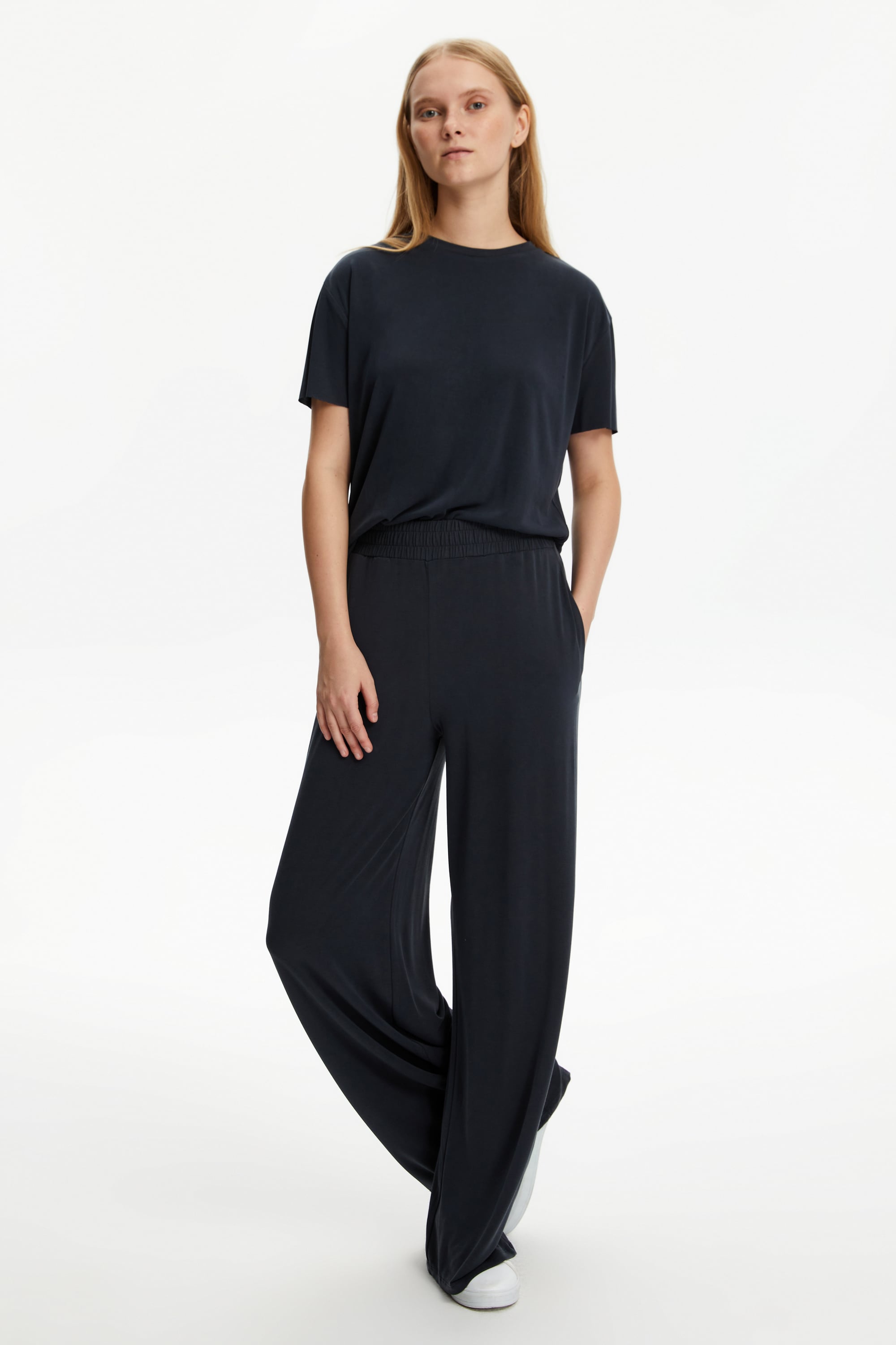 MODAL KARIŞIMLI RAHAT KESİM EŞOFMAN ALTI