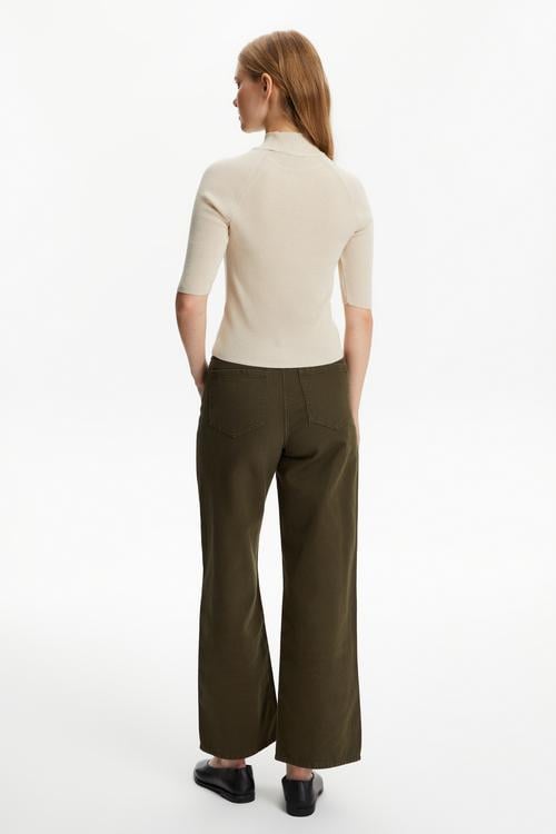  FİTİLLİ DİK YAKA TRİKO KAZAK