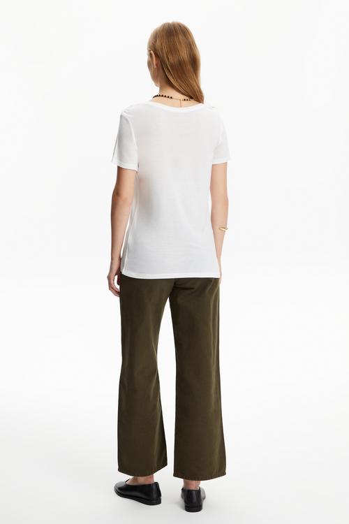  V YAKA VİSKON T-SHIRT