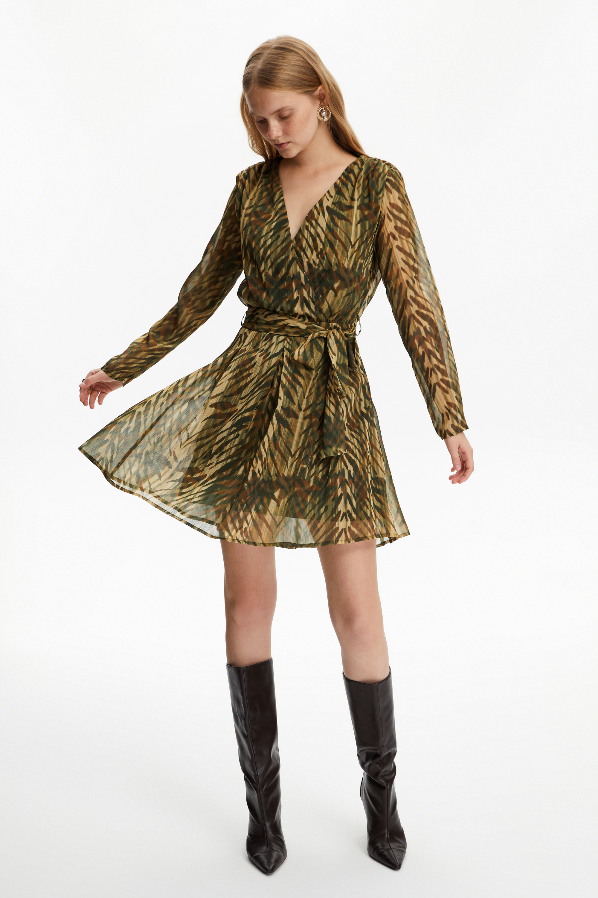 BAĞLAMA DETAYLI MİNİ KLOŞ ELBİSE