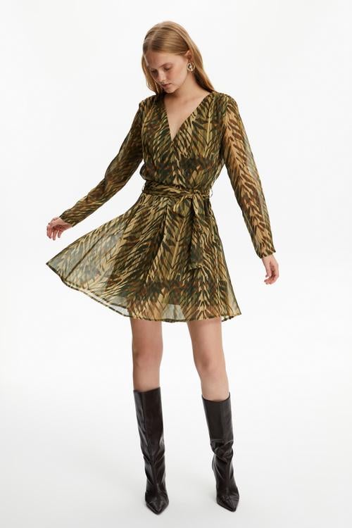  BAĞLAMA DETAYLI MİNİ KLOŞ ELBİSE