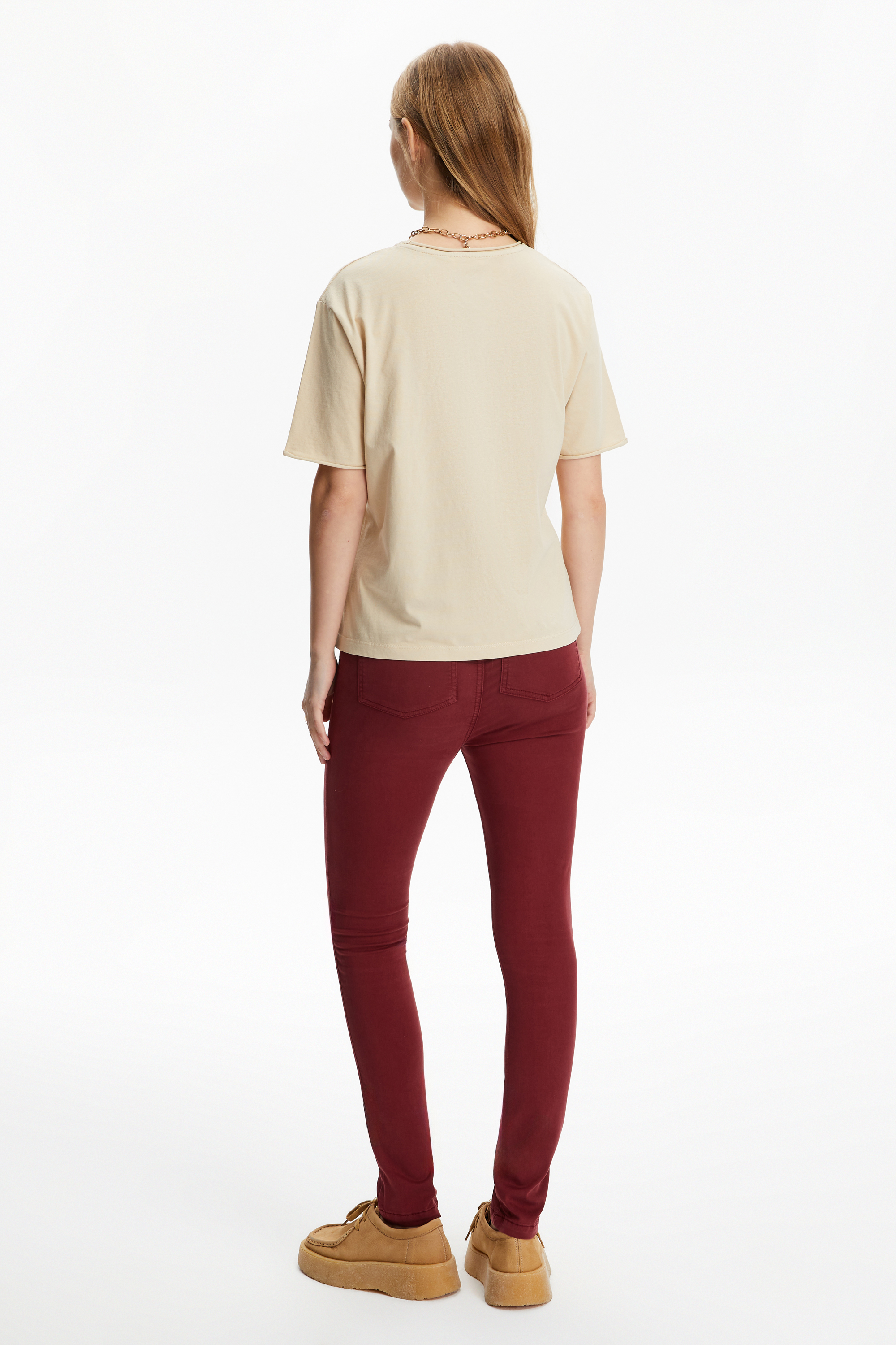 BİSİKLET YAKA KISA KOLLU T-SHIRT