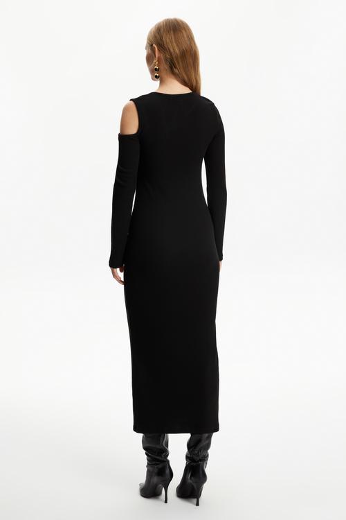  CUT OUT DETAYLI UZUN ÖRME ELBİSE