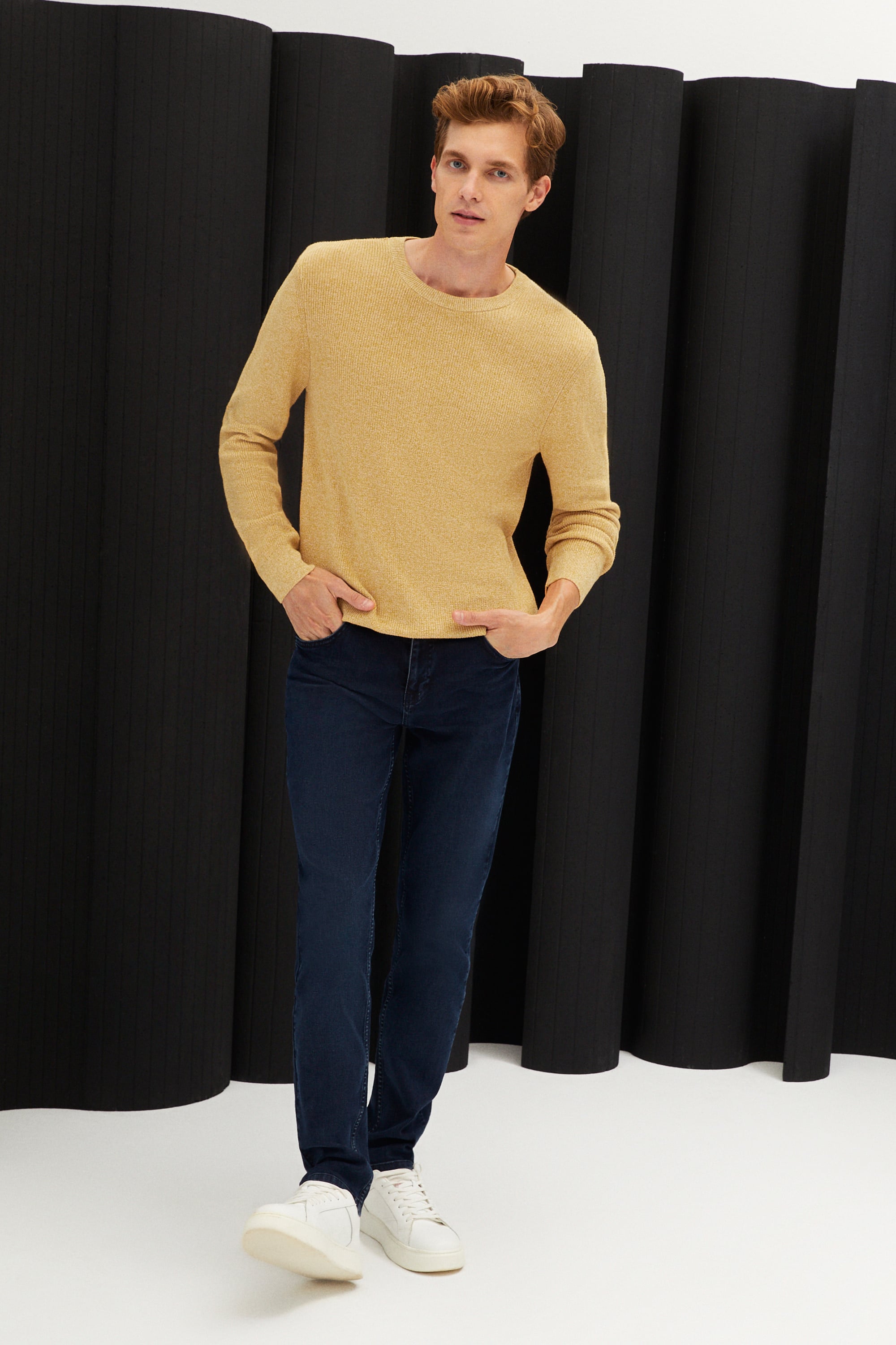 BİSİKLET YAKA TRİKO KAZAK