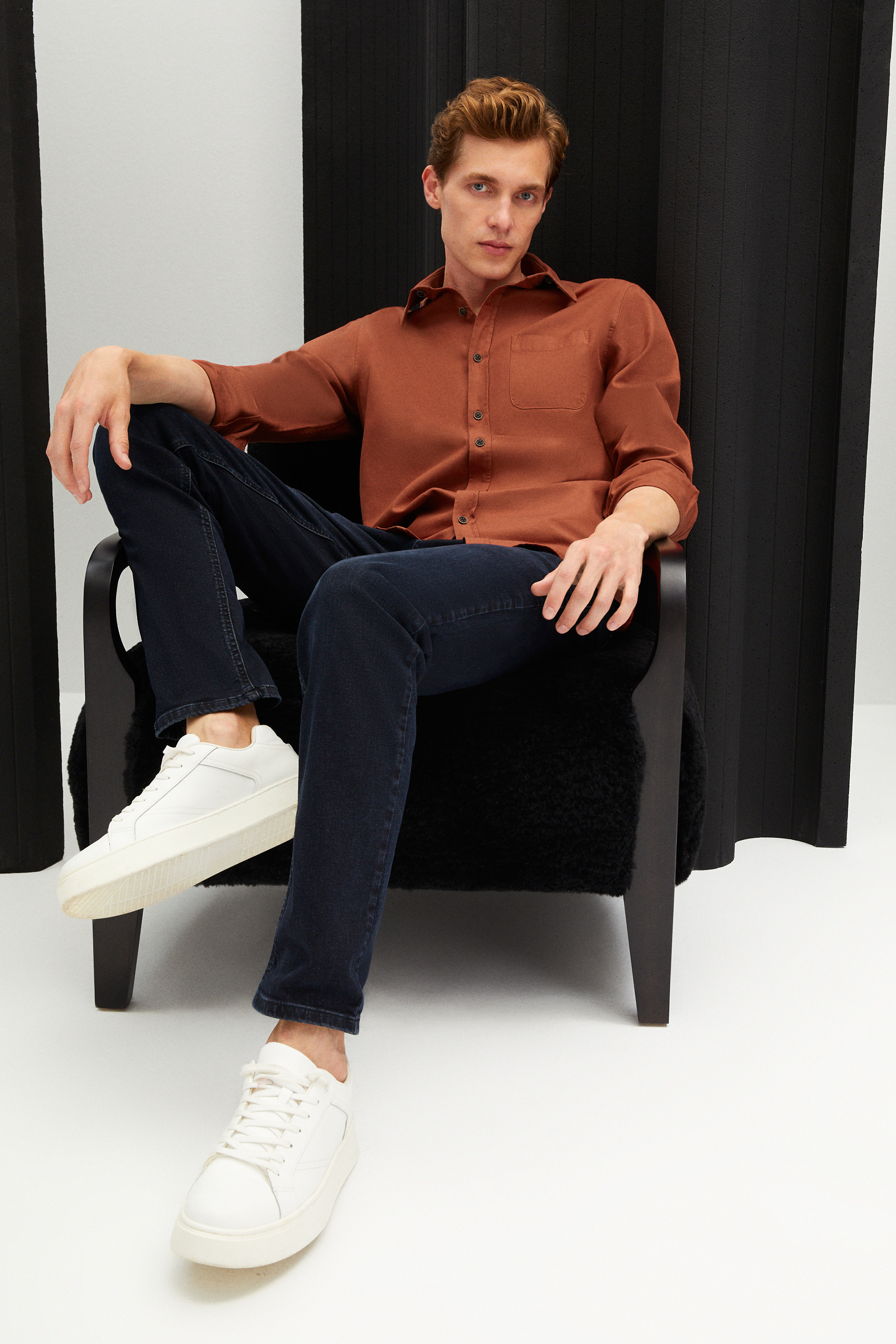 VİSKOZ KARIŞIMLI REGULAR FIT GÖMLEK