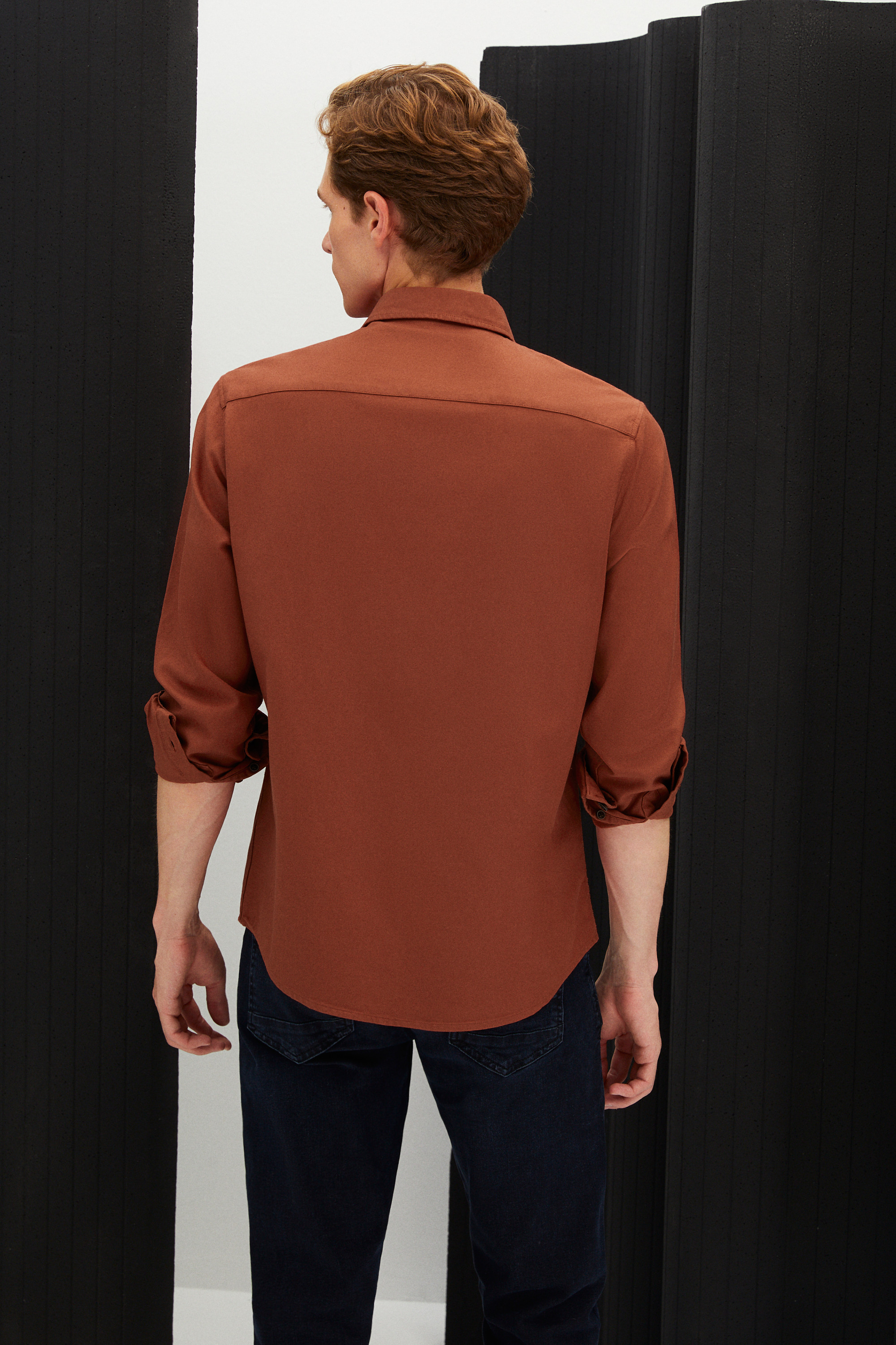 VİSKOZ KARIŞIMLI REGULAR FIT GÖMLEK