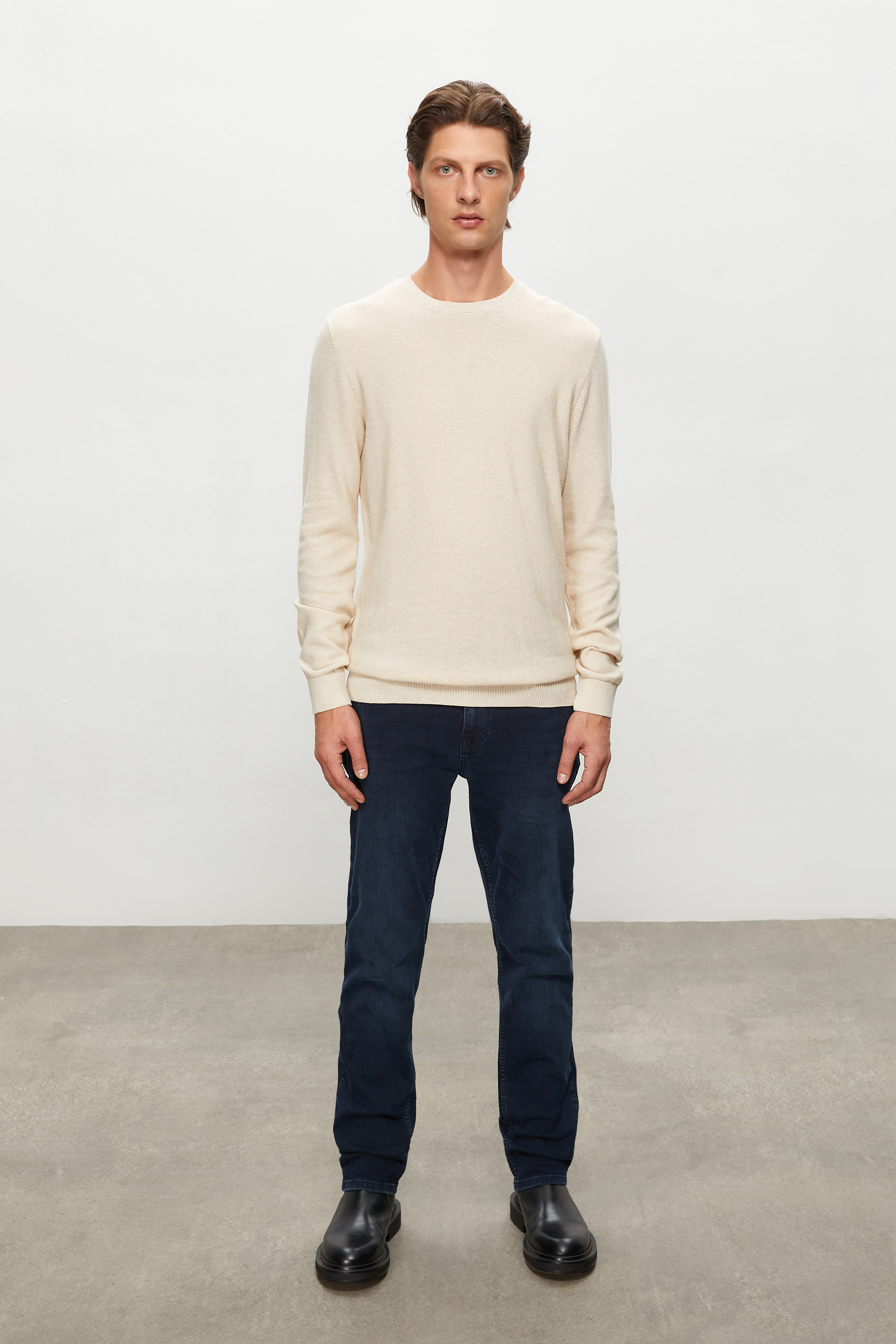 BİSİKLET YAKA TRİKO KAZAK