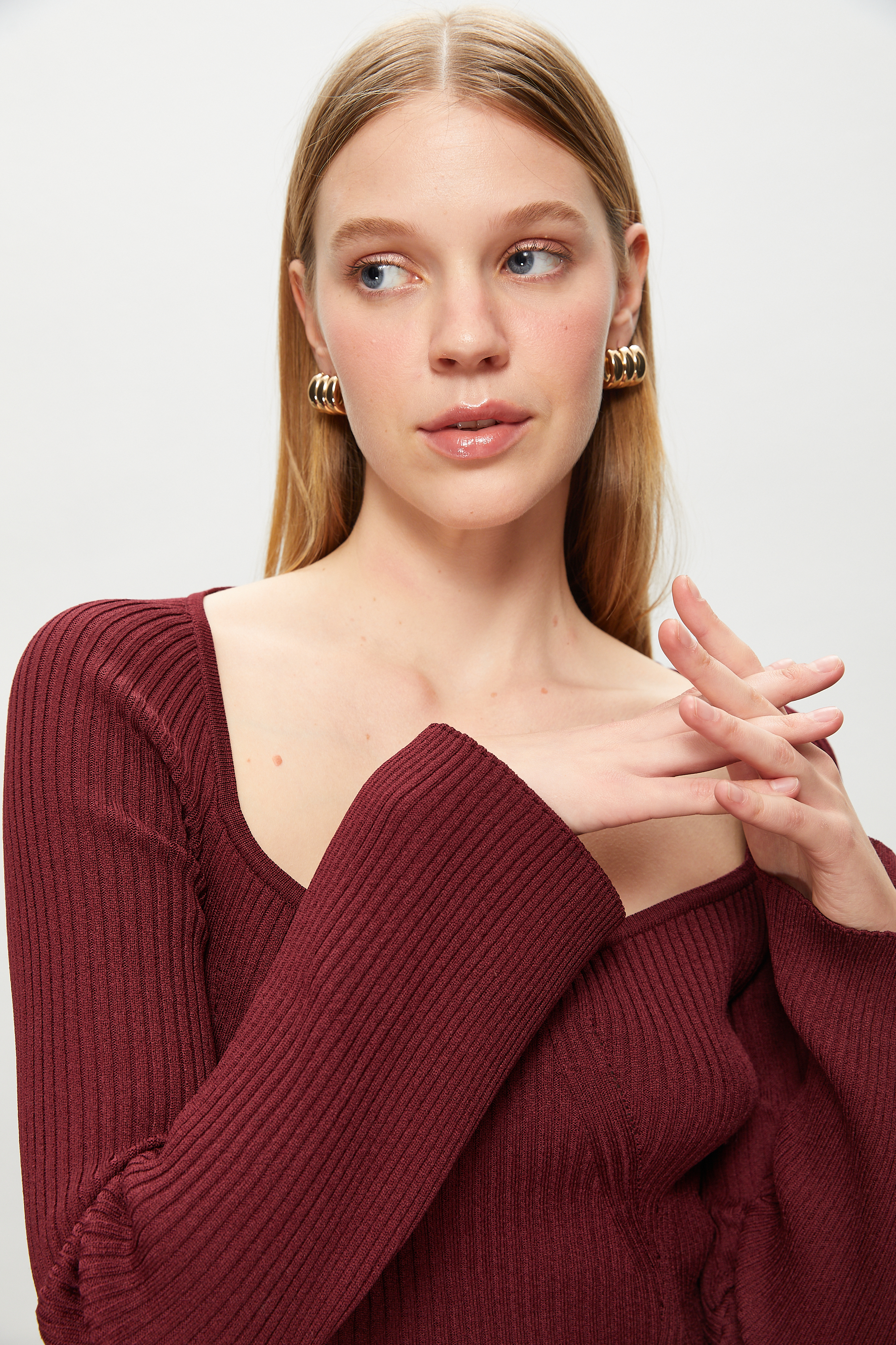 FİTİLLİ AÇIK YAKA TRİKO KAZAK