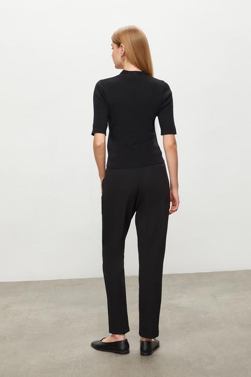  DÜĞMELİ V YAKA TRİKO HIRKA