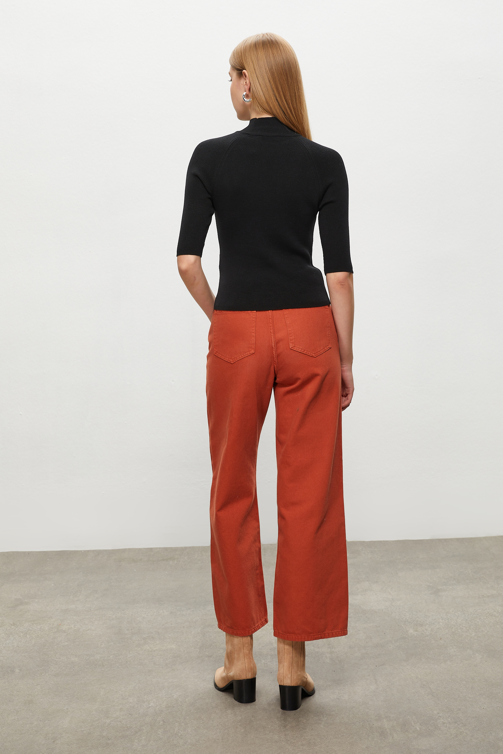 FİTİLLİ DİK YAKA TRİKO KAZAK