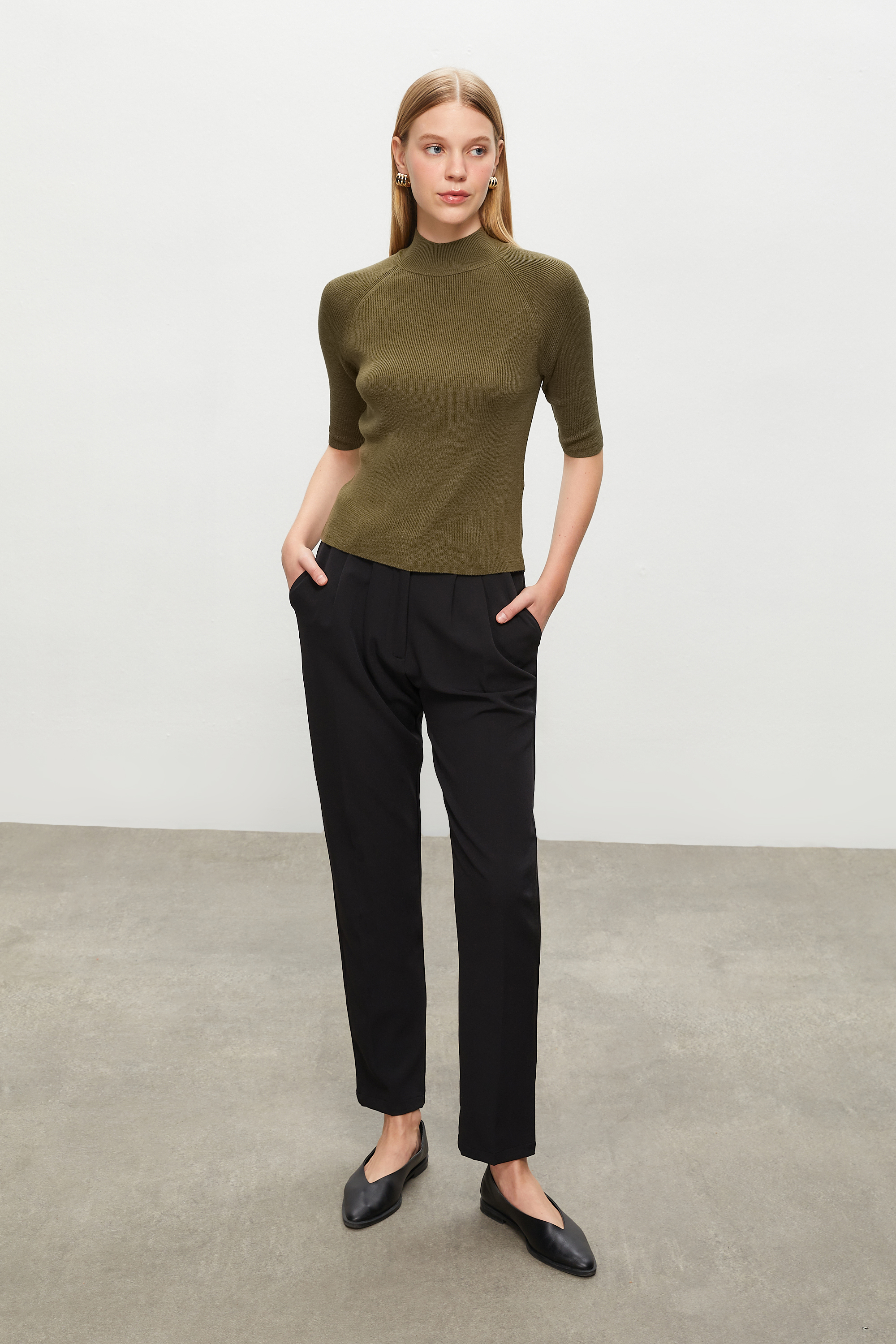 FİTİLLİ DİK YAKA TRİKO KAZAK