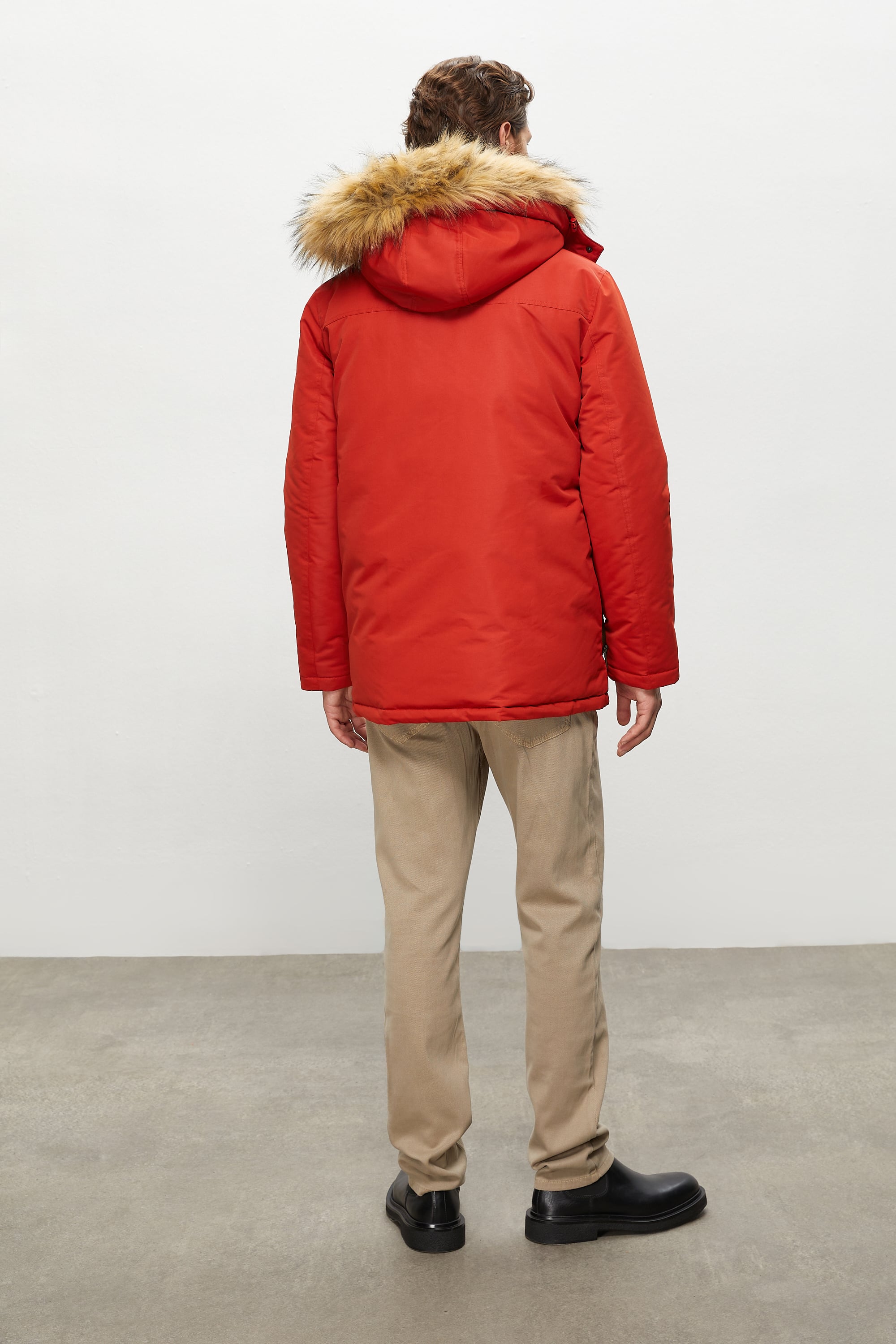 ÇIKARILABİLİR KAPÜŞONLU MONT