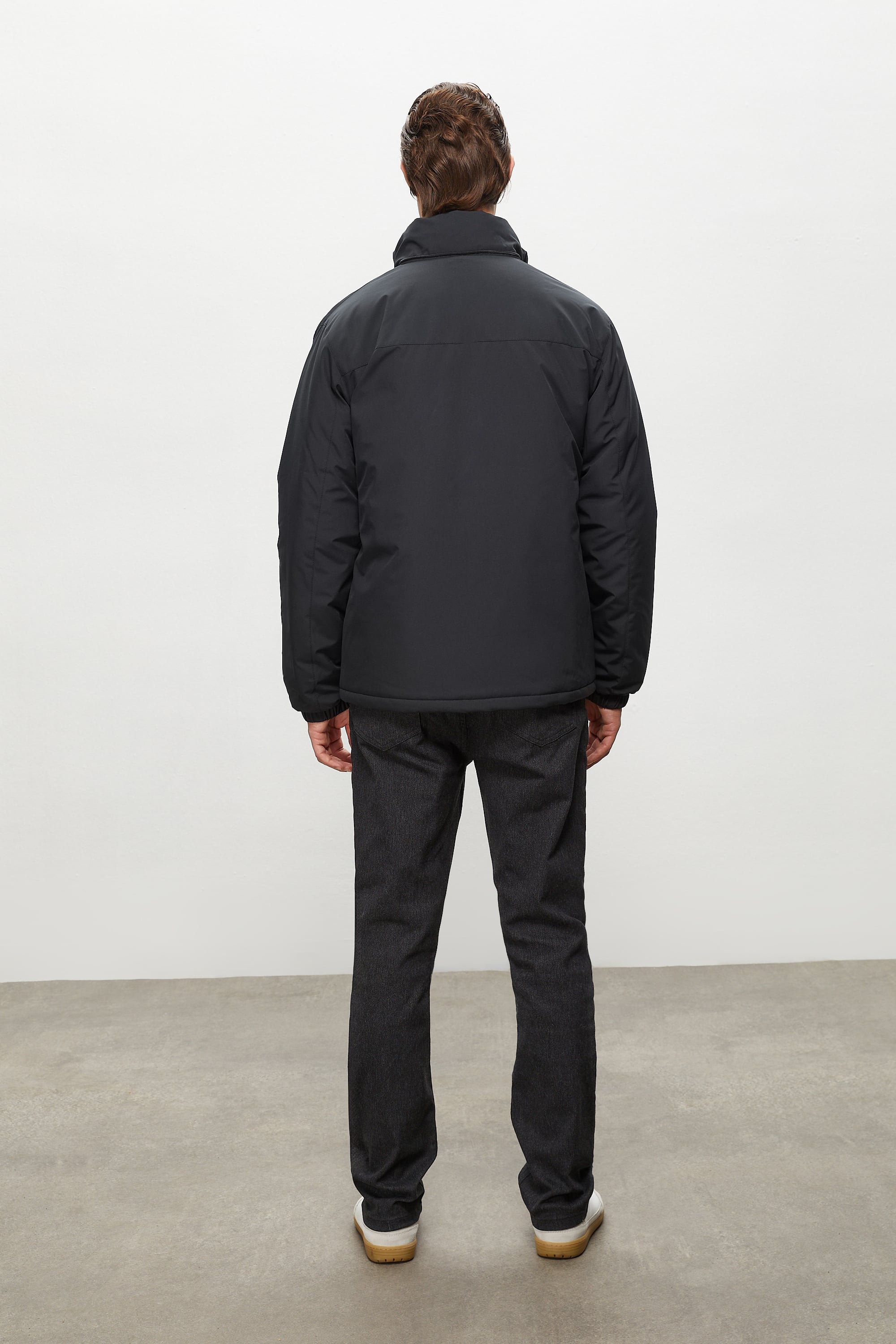 ÇIKARILABİLİR KAPÜŞONLU MONT