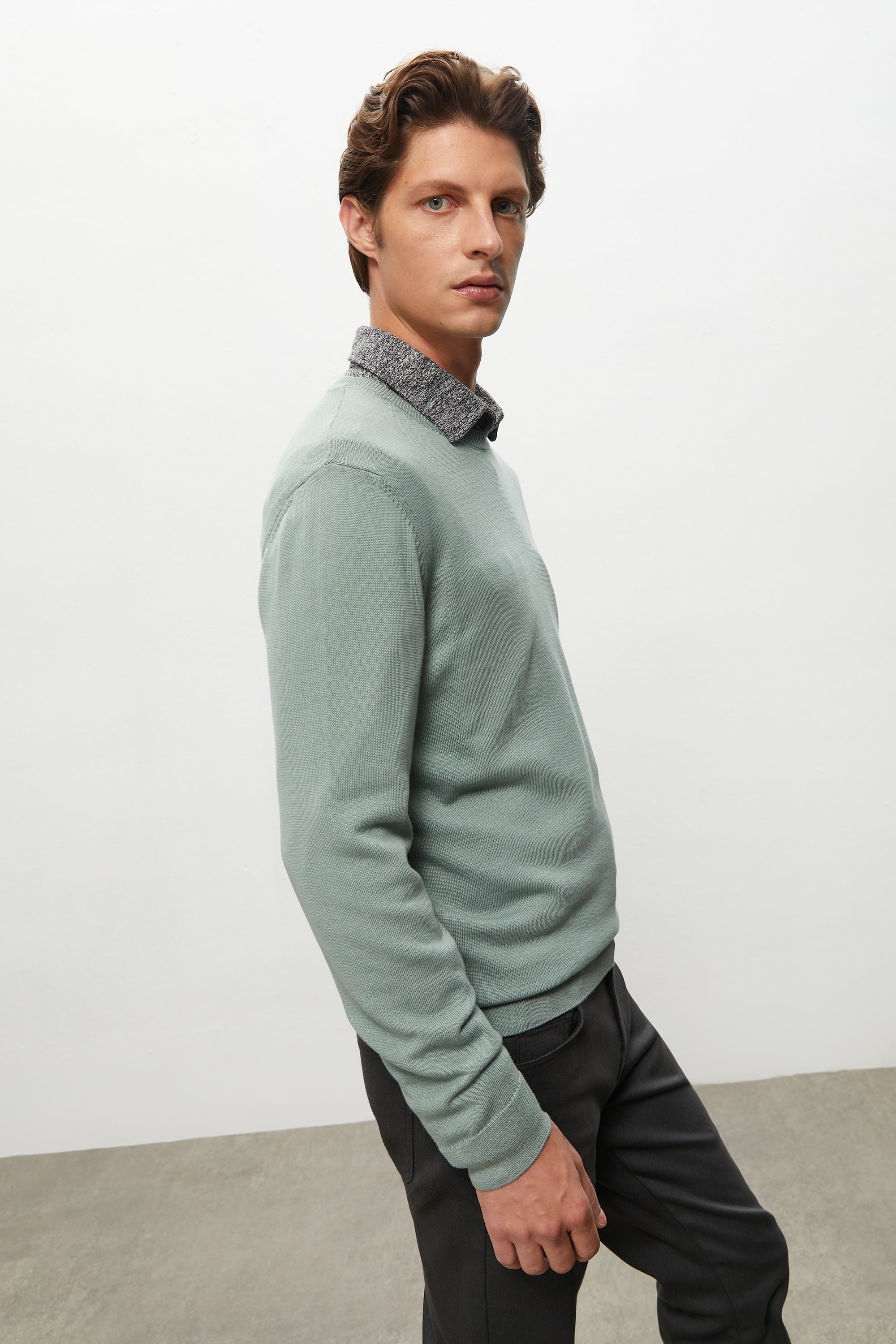 BİSİKLET YAKA TRİKO KAZAK