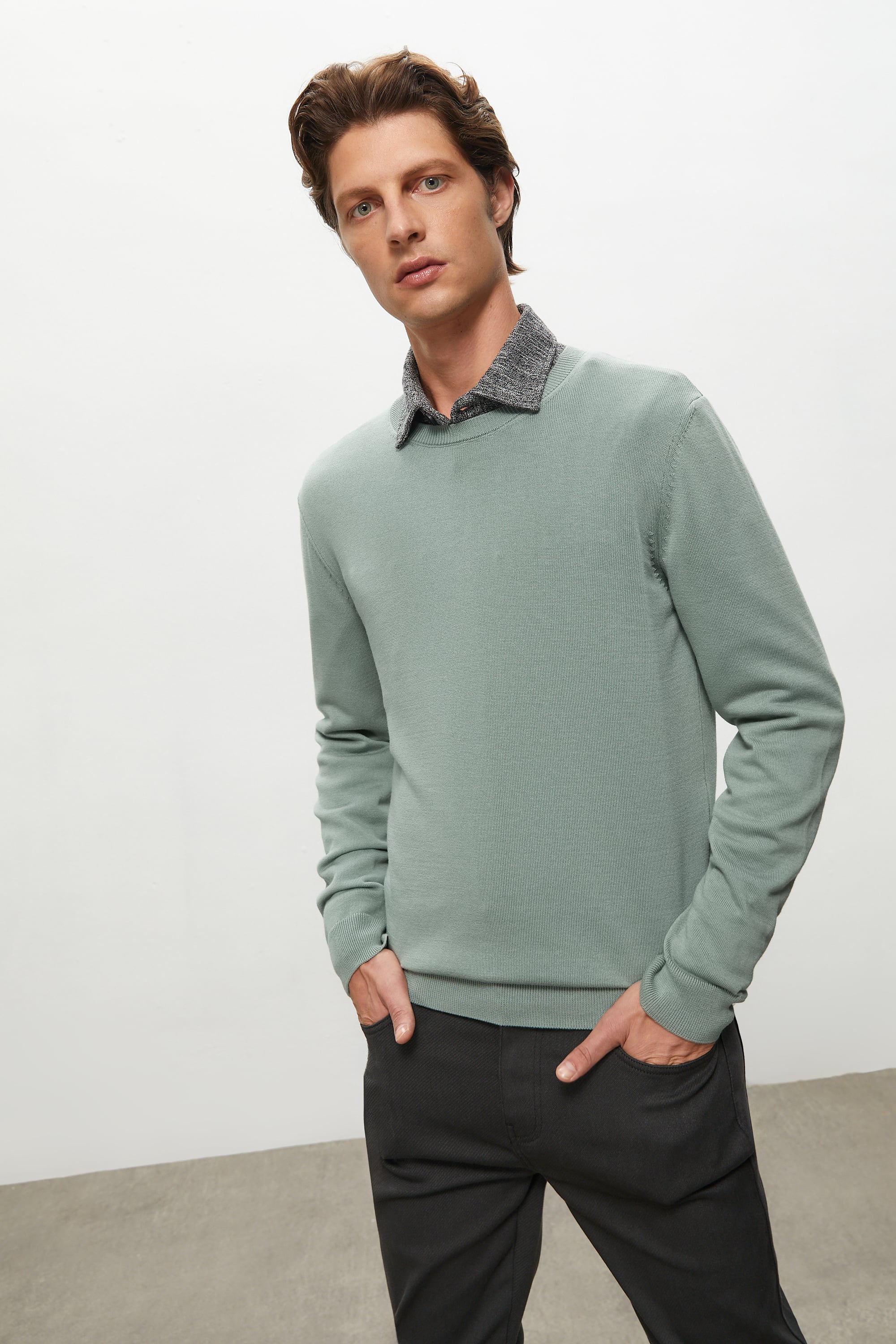 BİSİKLET YAKA TRİKO KAZAK