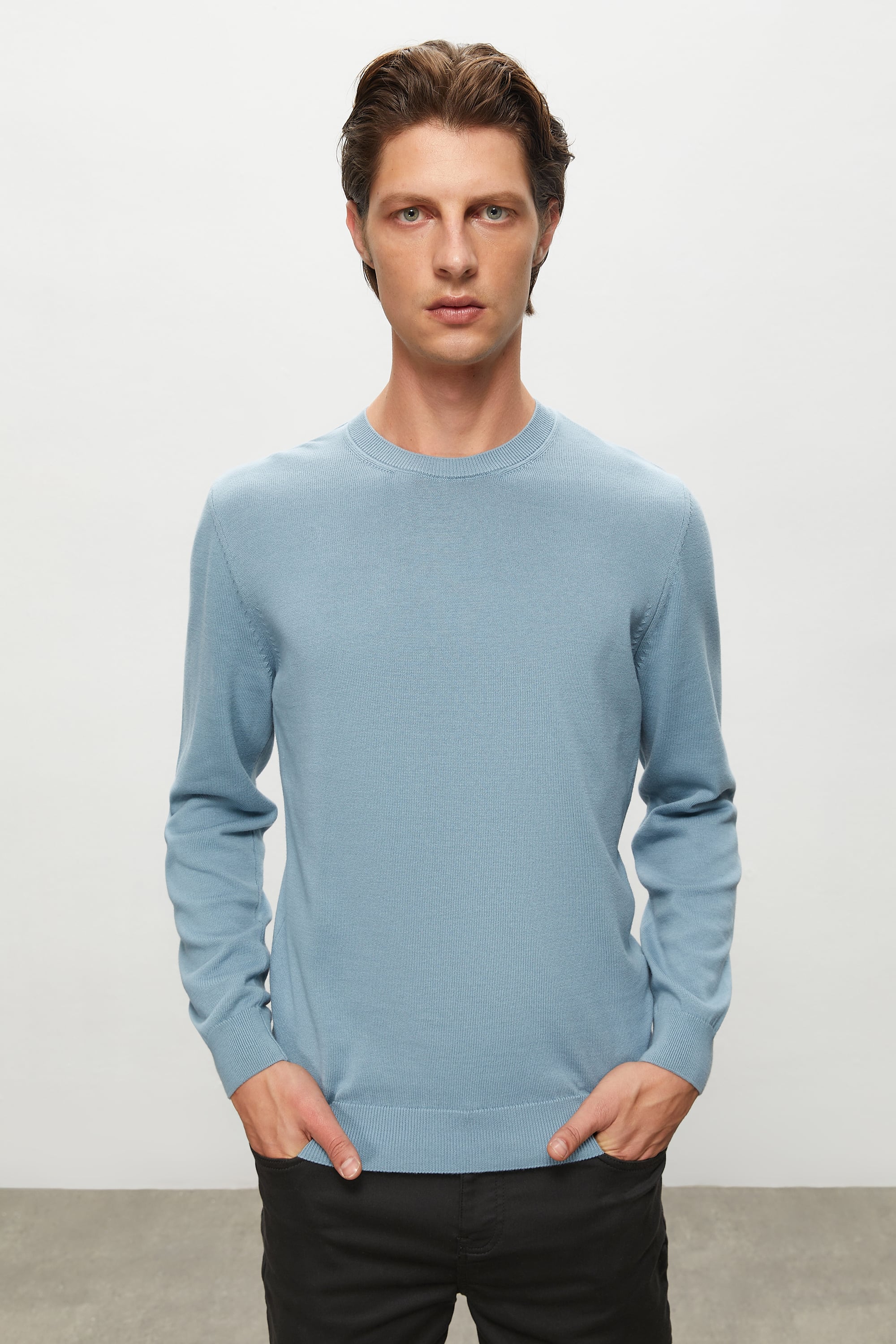 BİSİKLET YAKA TRİKO KAZAK