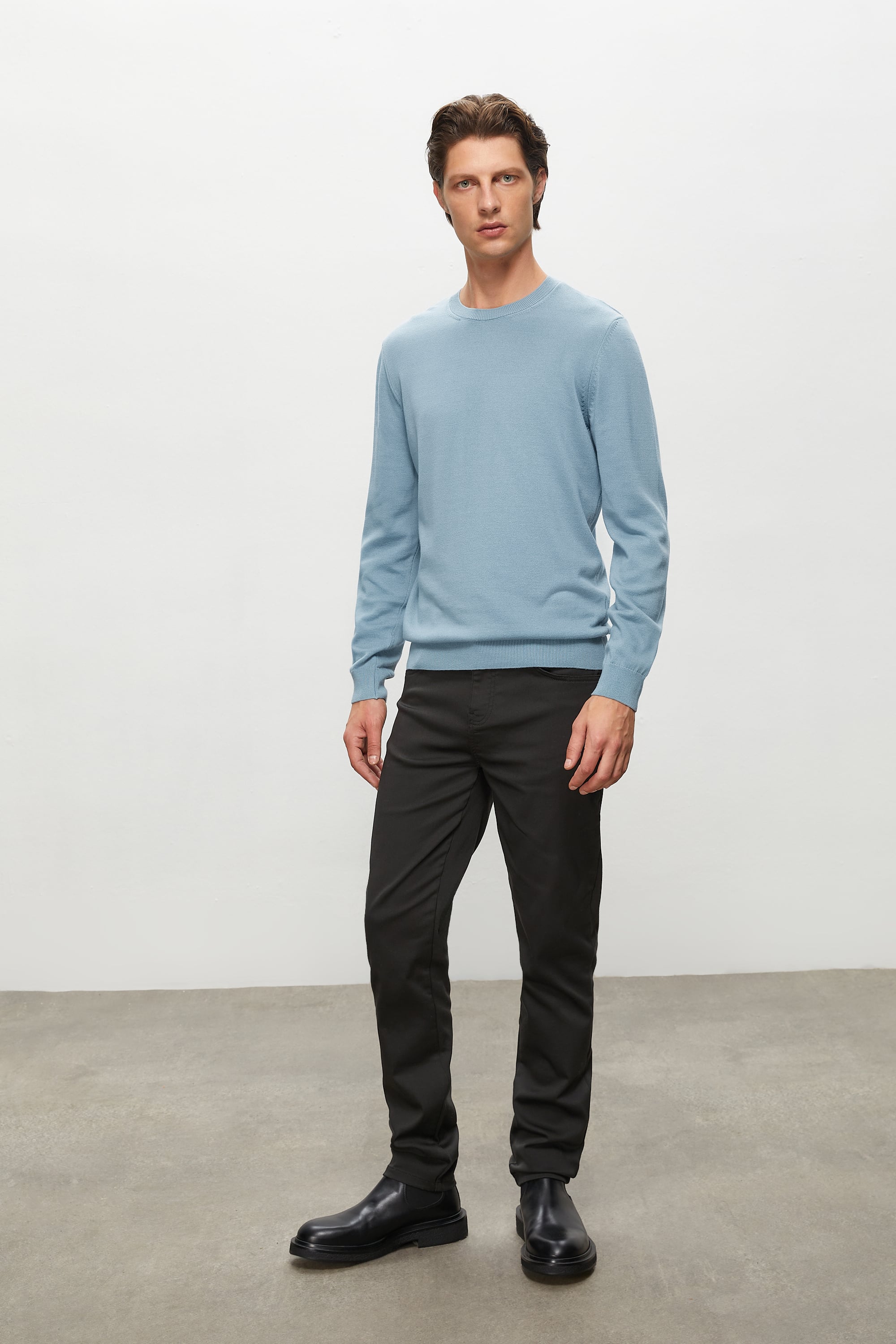 BİSİKLET YAKA TRİKO KAZAK