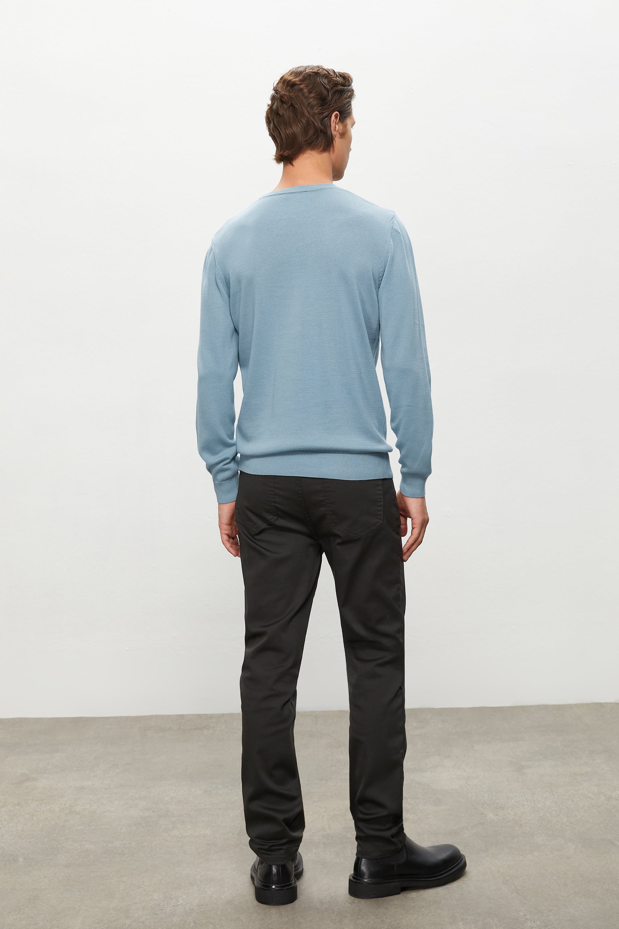 BİSİKLET YAKA TRİKO KAZAK