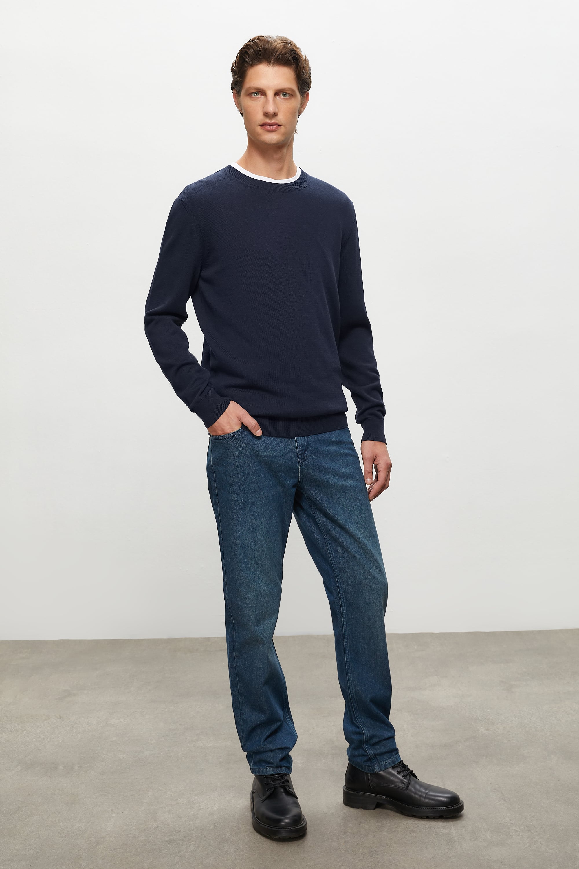 BİSİKLET YAKA TRİKO KAZAK