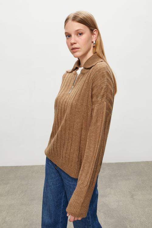  FERMUARLI TRİKO KAZAK