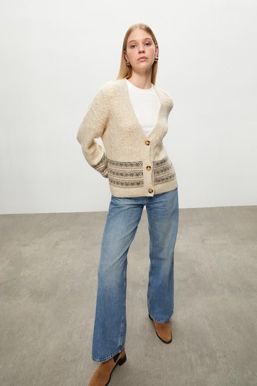  JAKARLI V YAKA TRİKO HIRKA