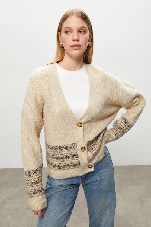  JAKARLI V YAKA TRİKO HIRKA