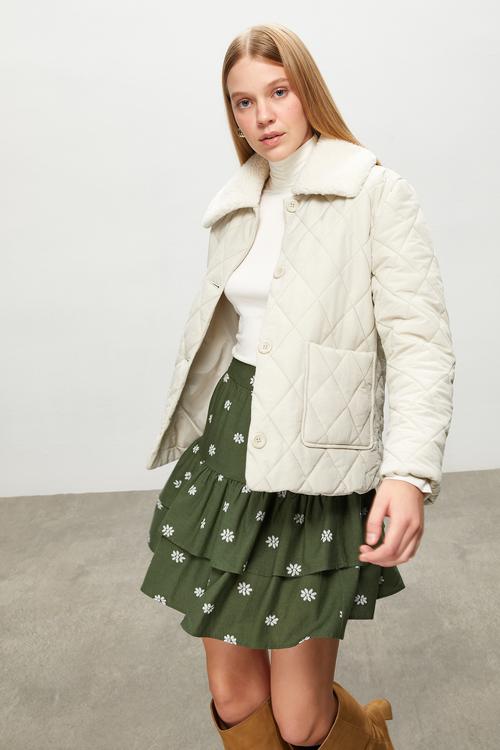  PELÜŞ YAKA KAPİTONELİ MONT