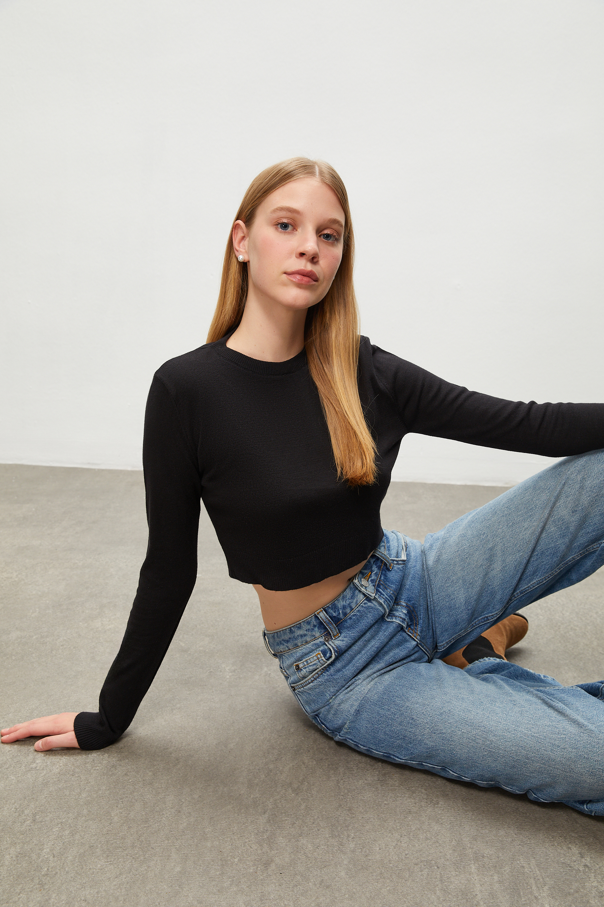 BİSİKLET YAKA TRİKO KAZAK