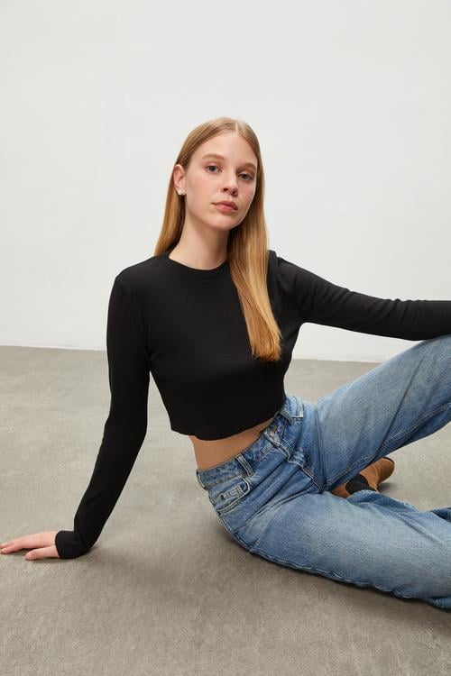 BİSİKLET YAKA TRİKO KAZAK