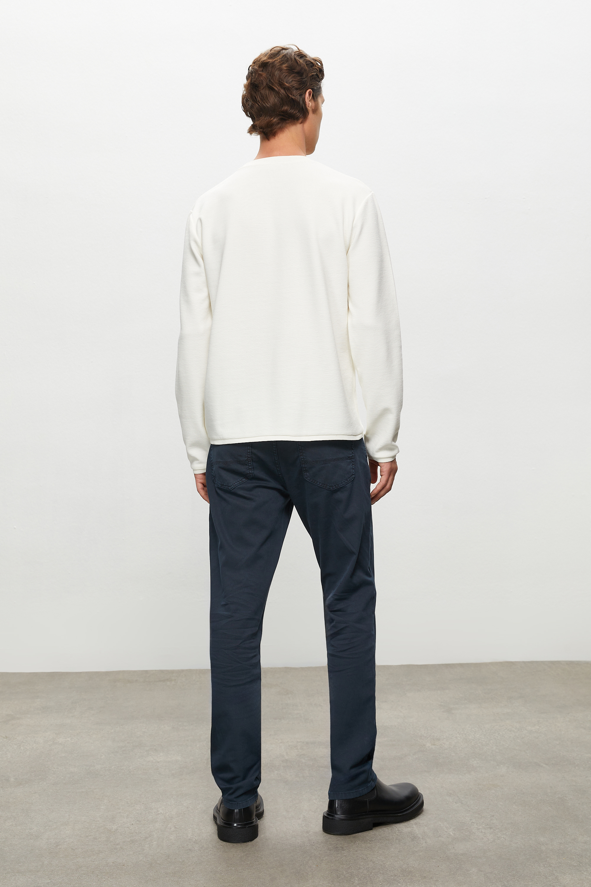 BİSİKLET YAKA SWEATSHIRT