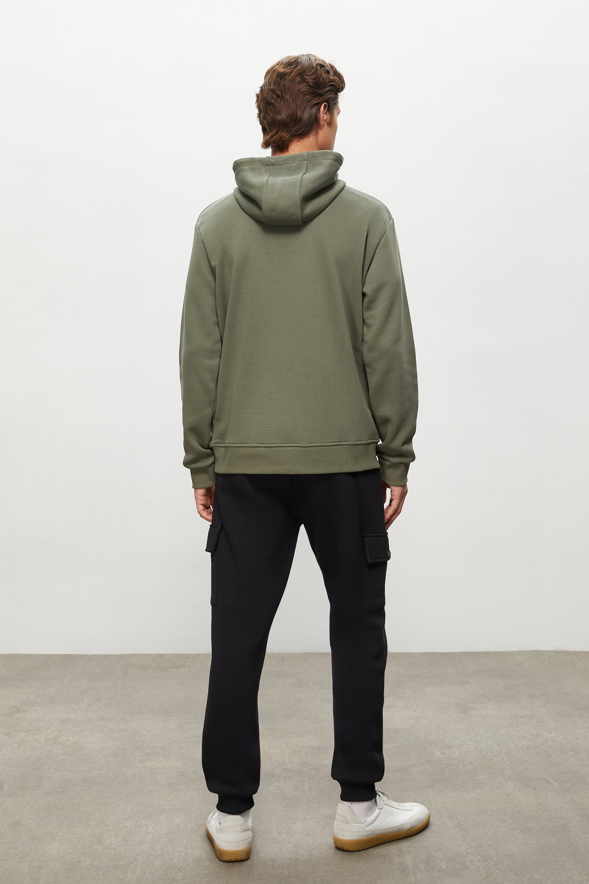 KAPÜŞONLU SWEATSHIRT