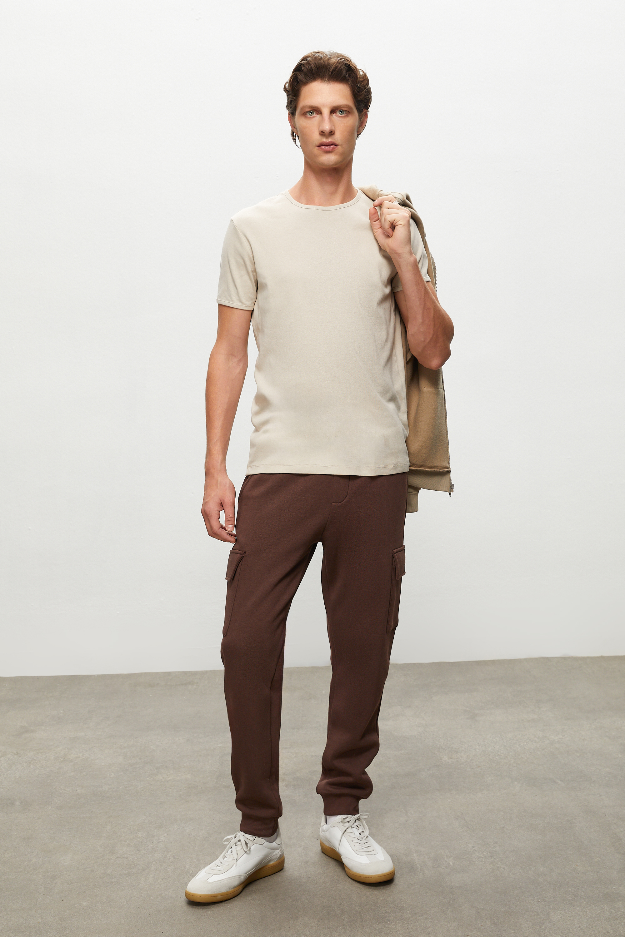 BİSİKLET YAKA KISA KOLLU T-SHIRT