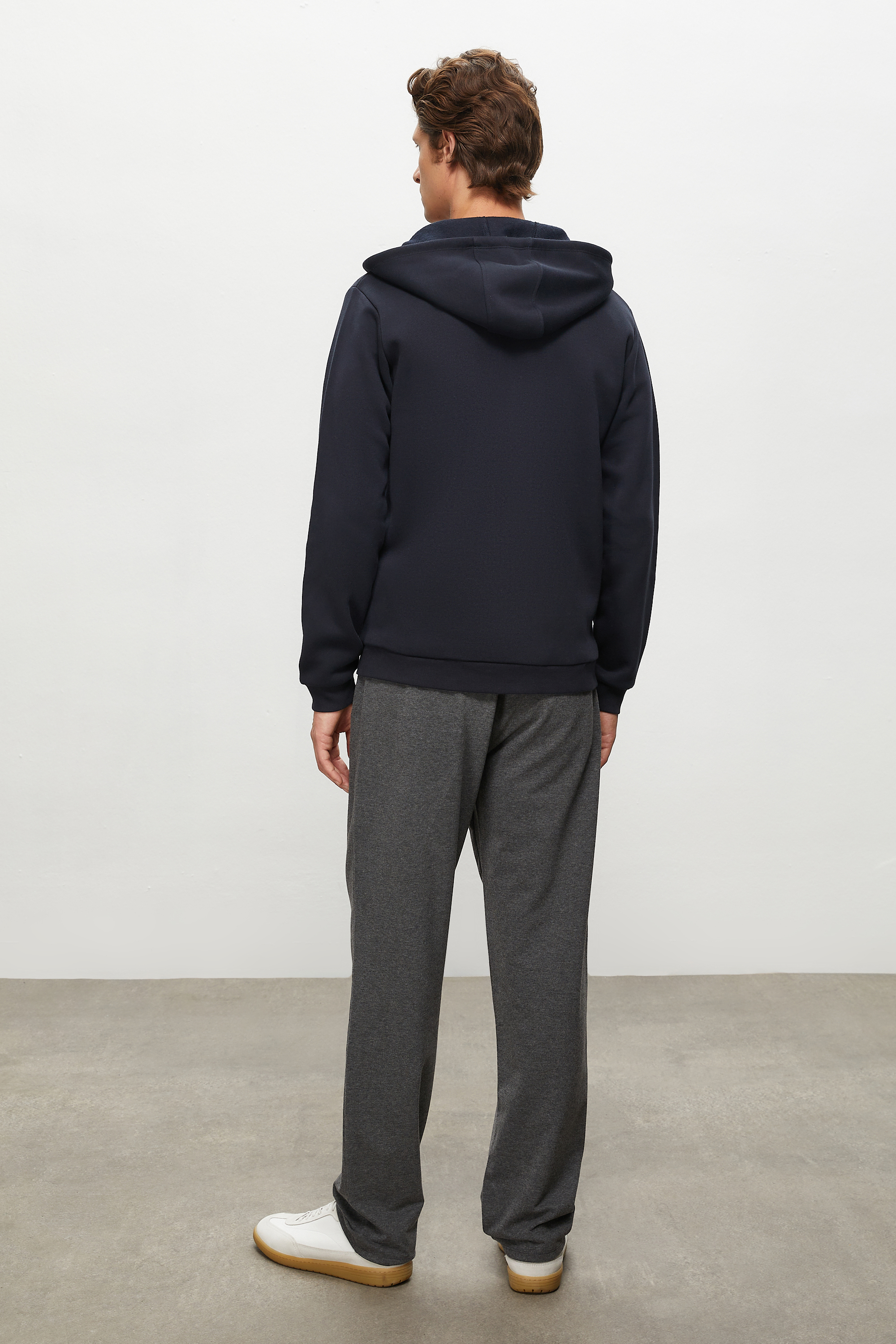 FERMUARLI KAPÜŞONLU SWEATSHIRT