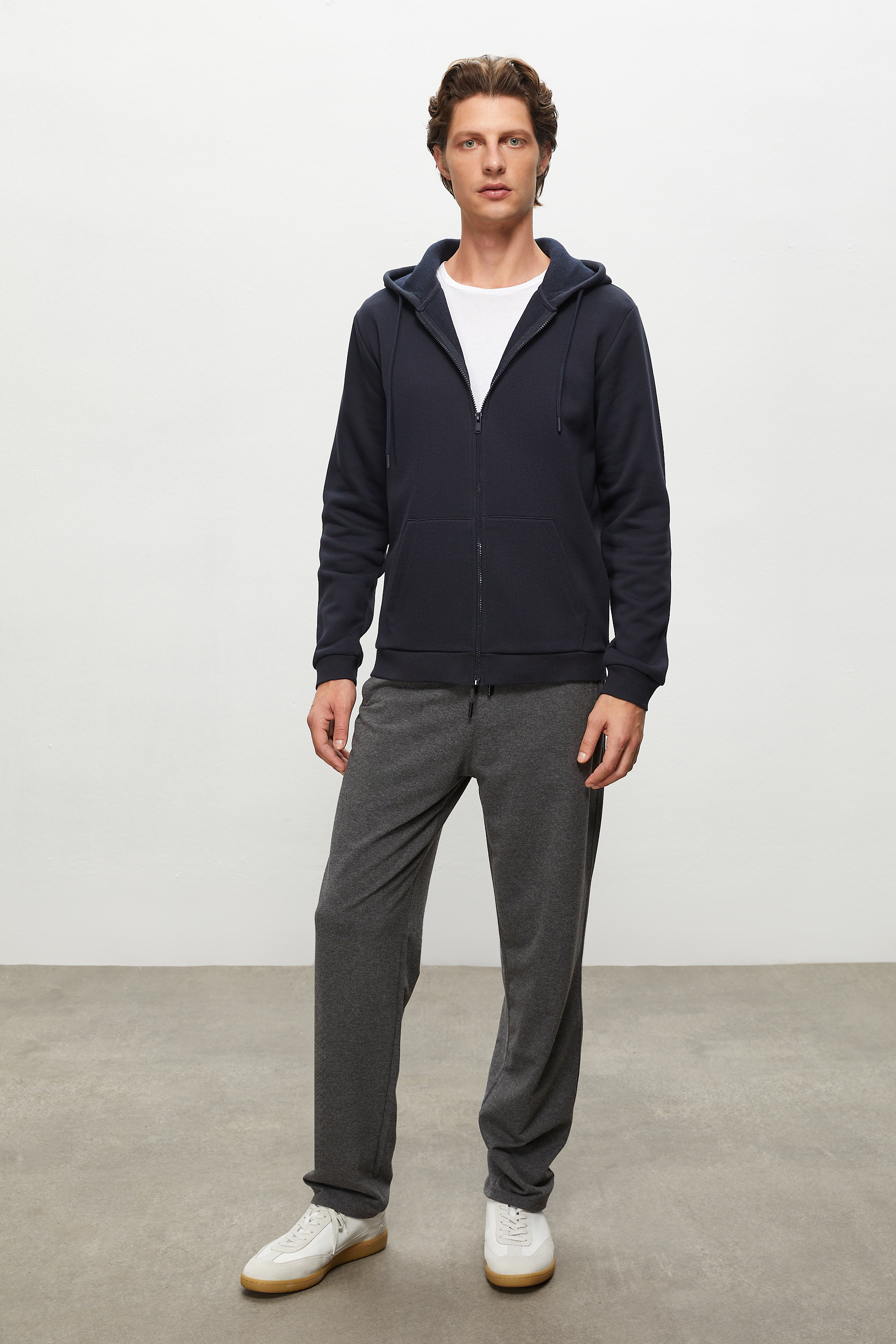 FERMUARLI KAPÜŞONLU SWEATSHIRT