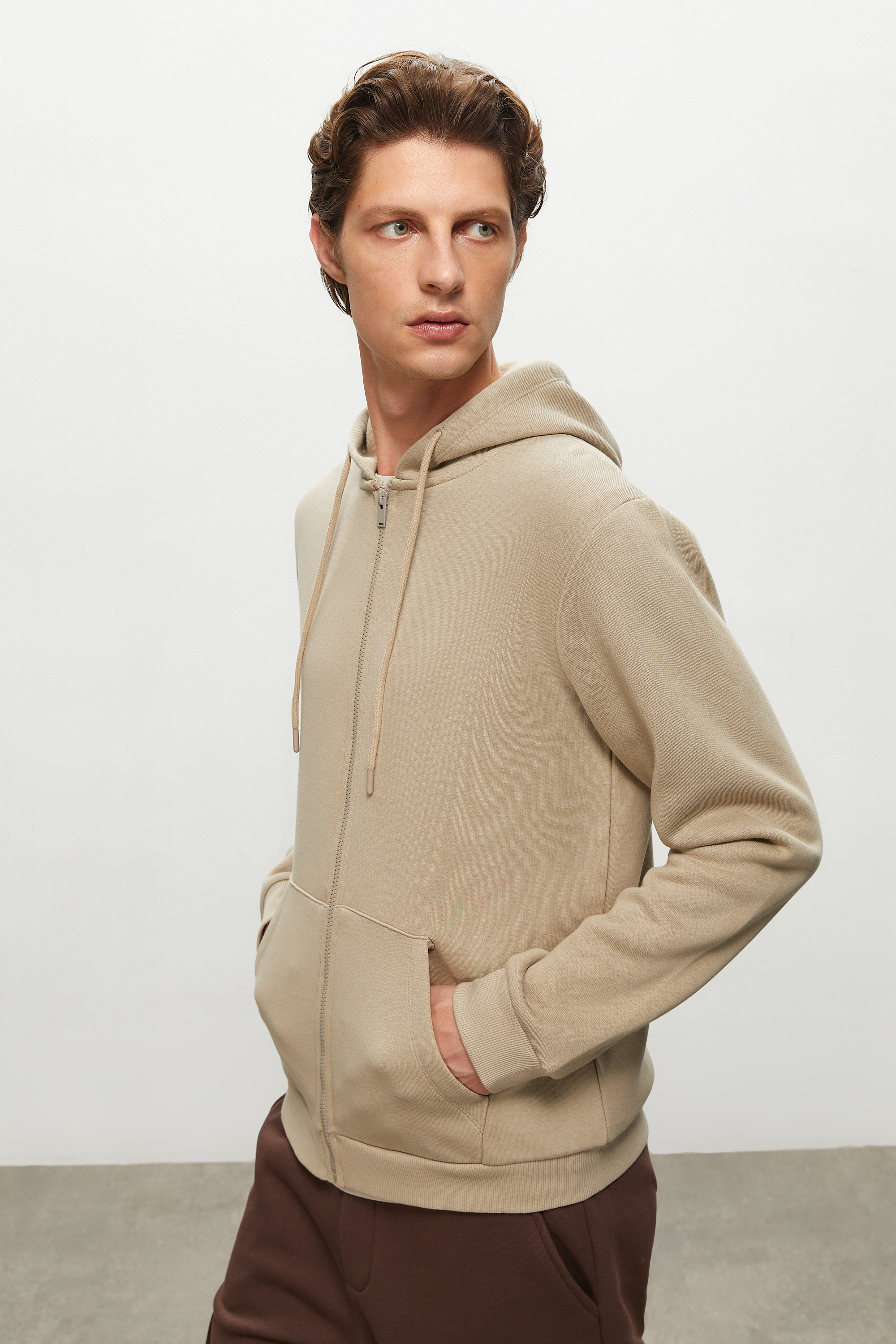 FERMUARLI KAPÜŞONLU SWEATSHIRT