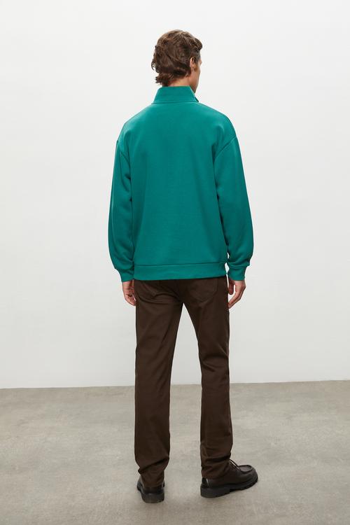  DİK YAKA SWEATSHIRT