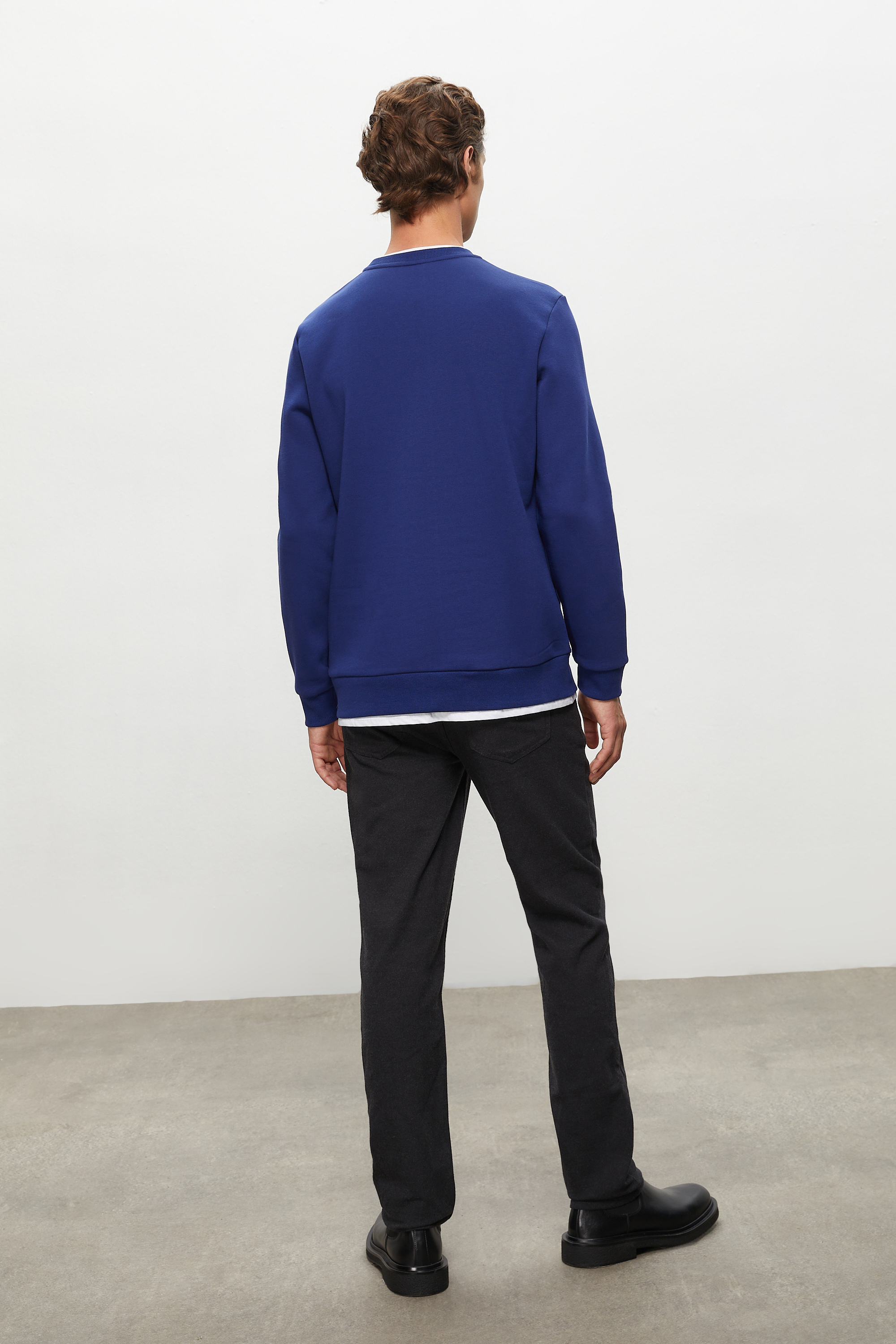 BİSİKLET YAKA SWEATSHIRT