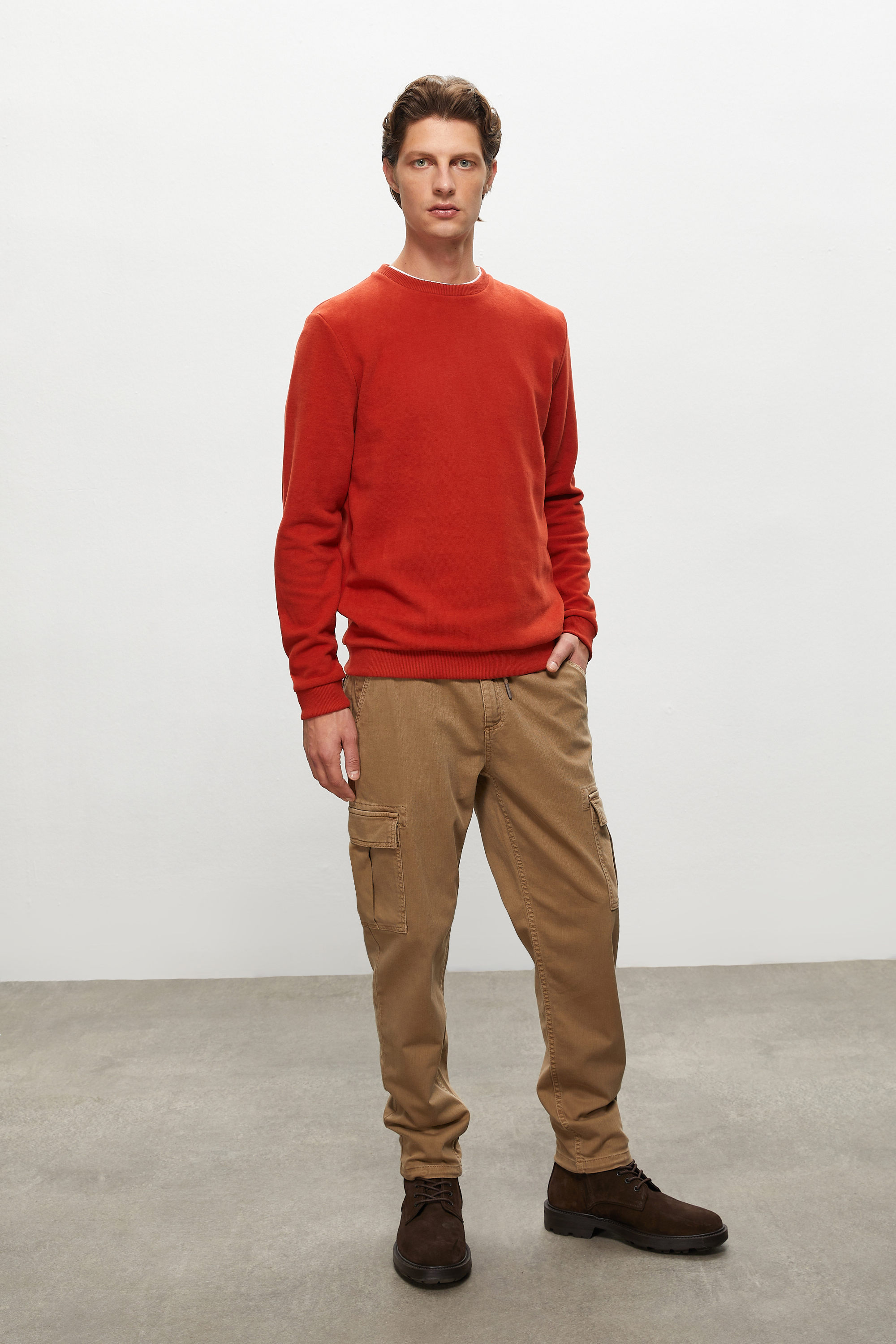 BİSİKLET YAKA SWEATSHIRT